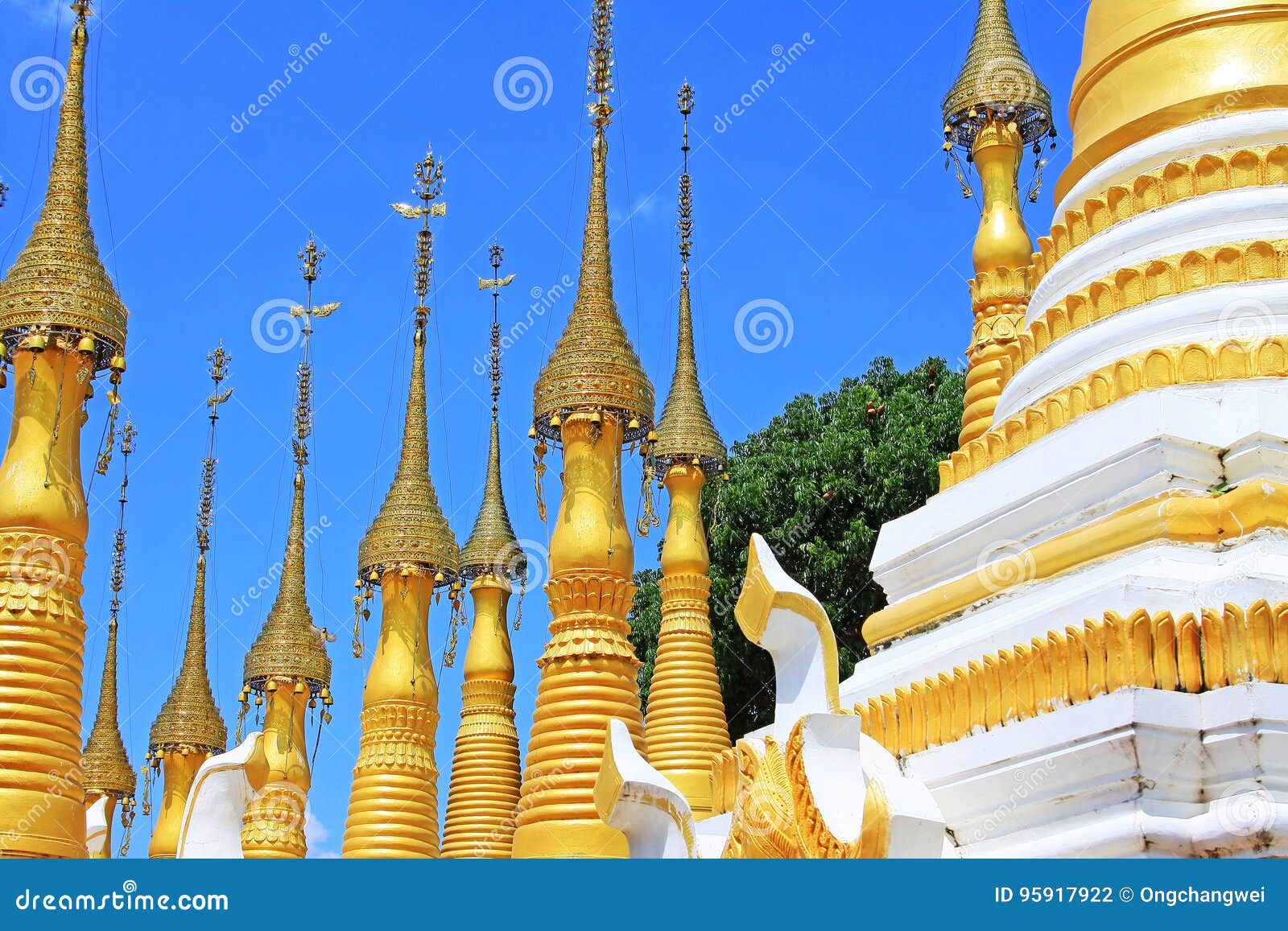 kyauk phyu gyi pagoda, nyaungshwe, myanmar