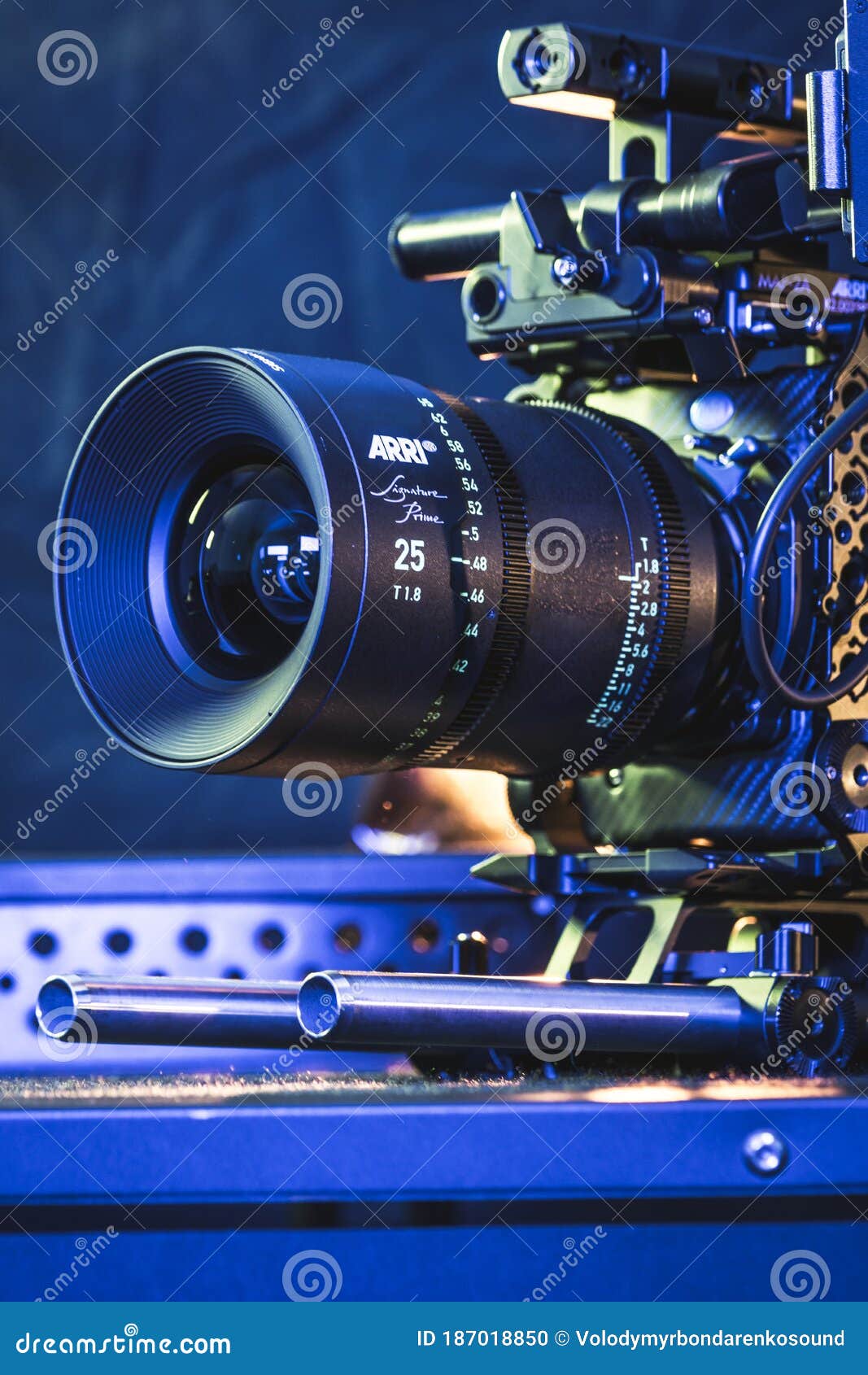 Kyiv Ucrania 04172020 : Toma De Estudio De Cámara De Vídeo Profesional Arri  Alexa Mini Lf Con Cierre De Lentes Imagen editorial - Imagen de  profesional, prima: 187018850