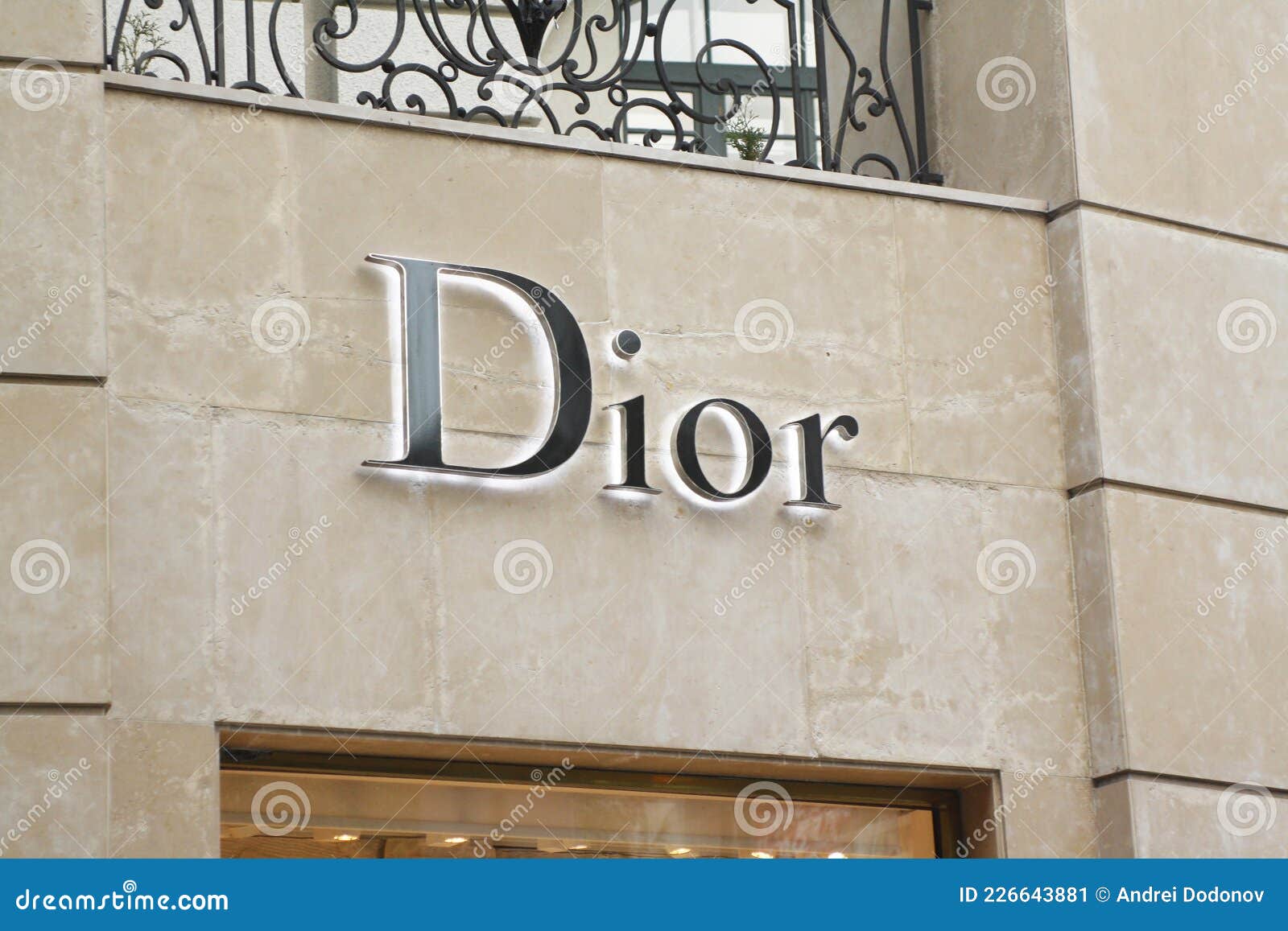 326 Christian Dior Logo Stock Photos - Free & Royalty-Free Stock Photos  from Dreamstime