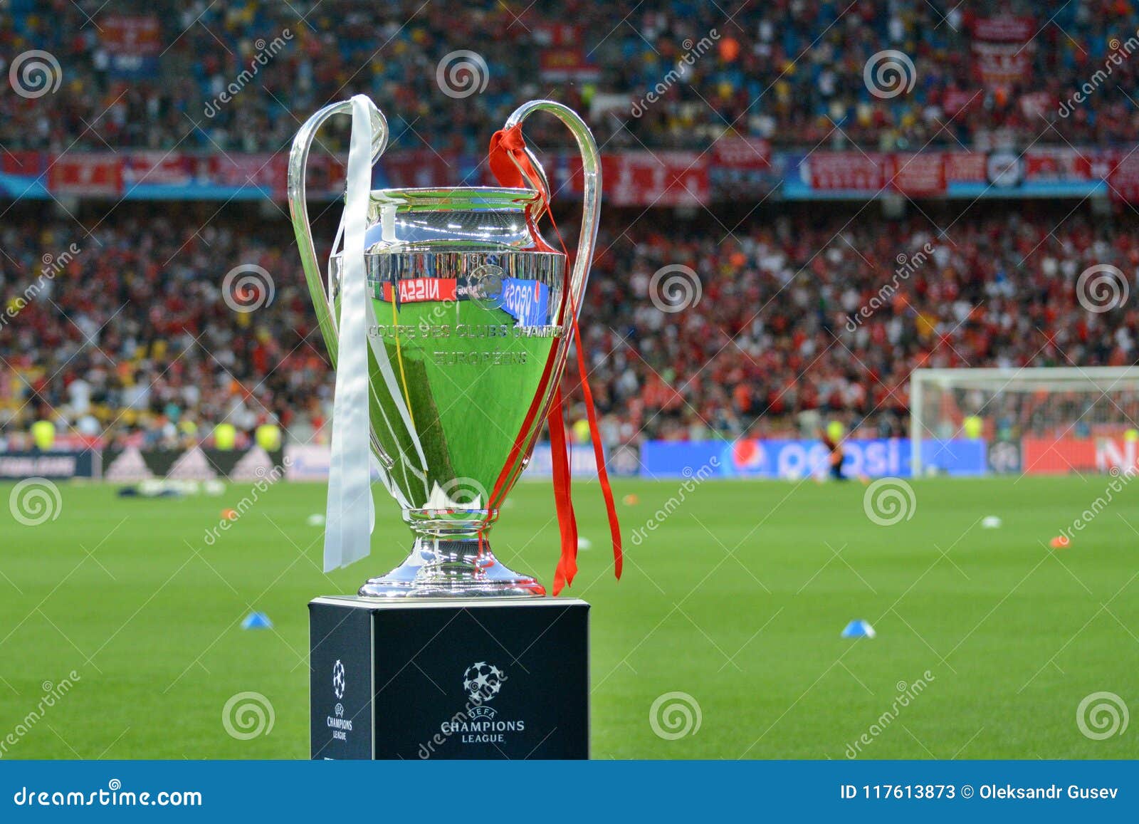 Champions league logo 2023 hi-res stock photography and images - Alamy