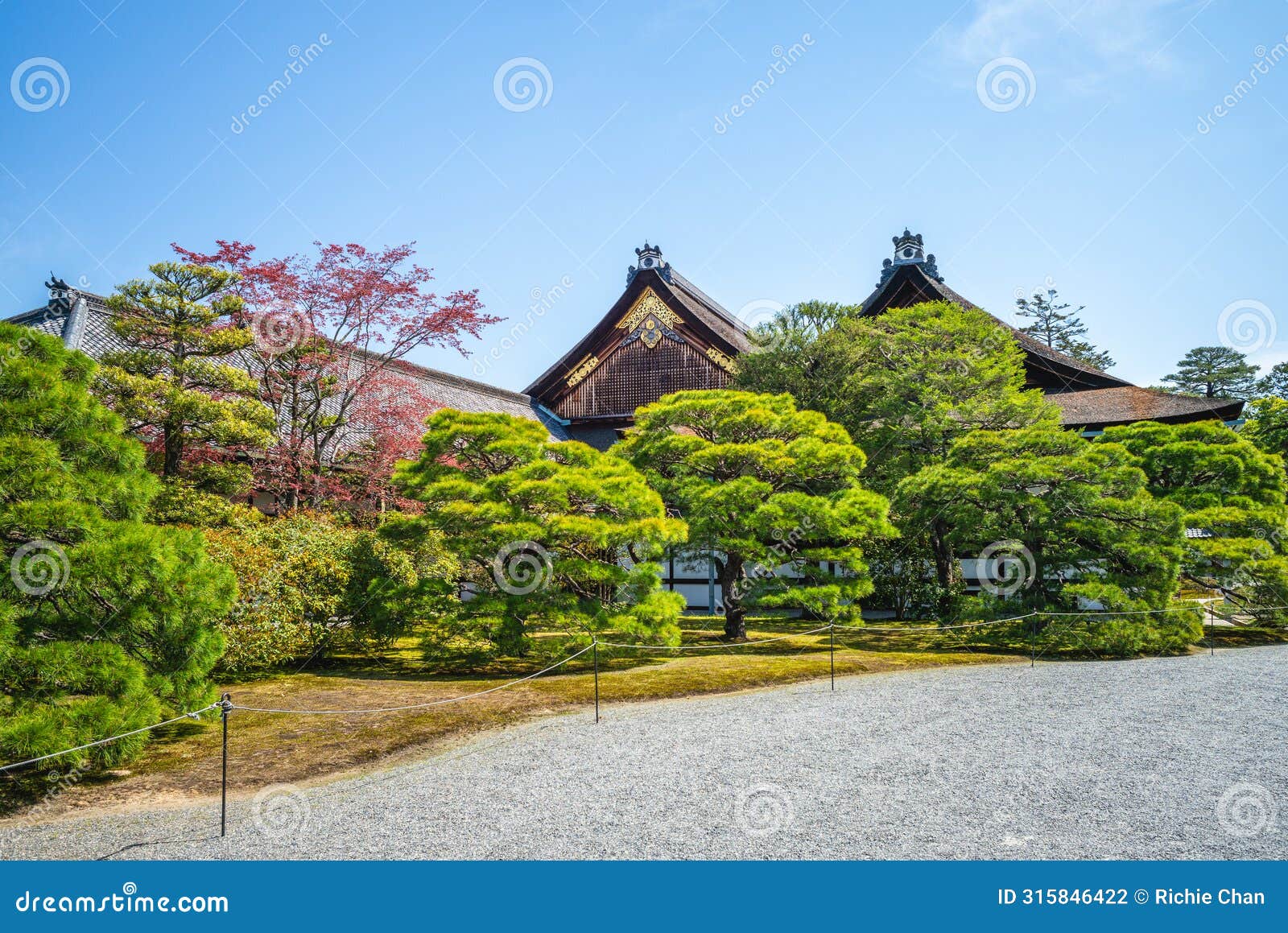 kyoto imperial palace, the former palace of the emperor of japan