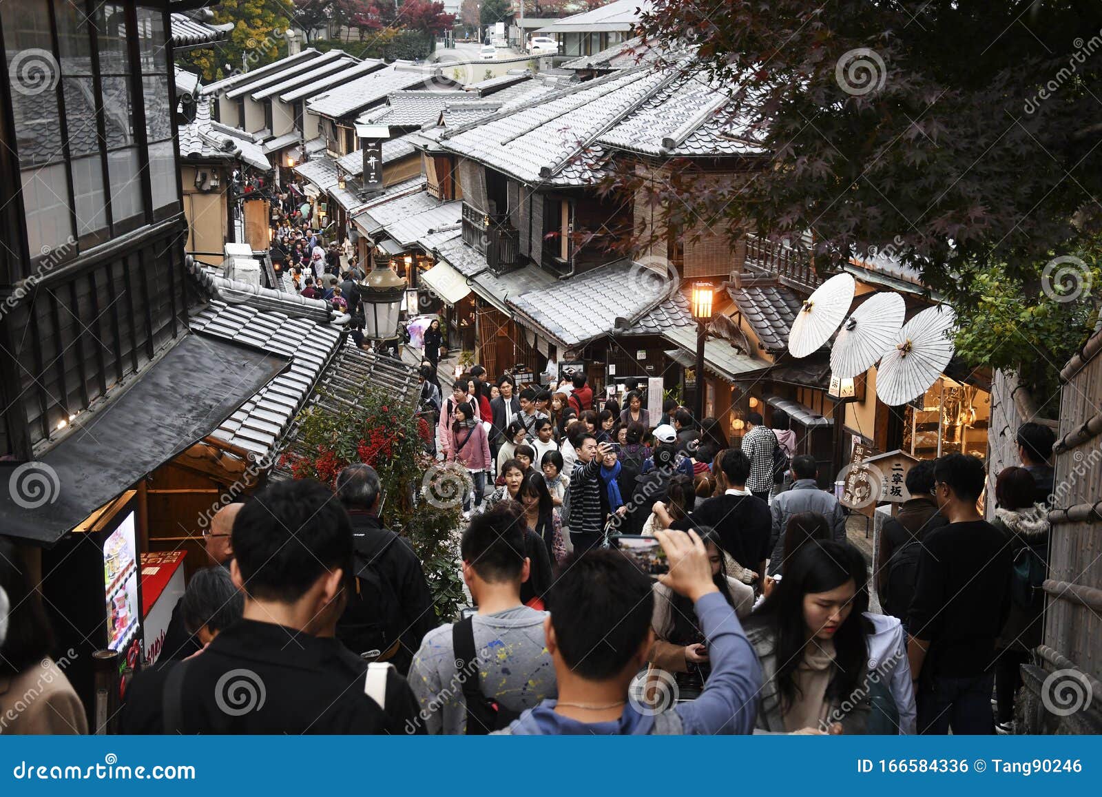 Unidentified People Stroll Sanneizaka Street In Kyoto Editorial Photo Image Of Japan Street Unidentified People Stroll Sanneizaka Street In Kyoto Editorial Photo Image Of Japan Street