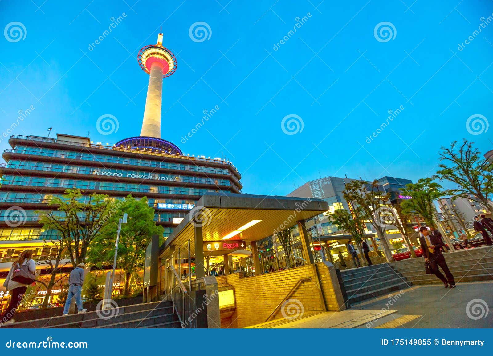 Kyoto Tower Hotel By Night Editorial Image. Image Of Lighthouse - 175149855