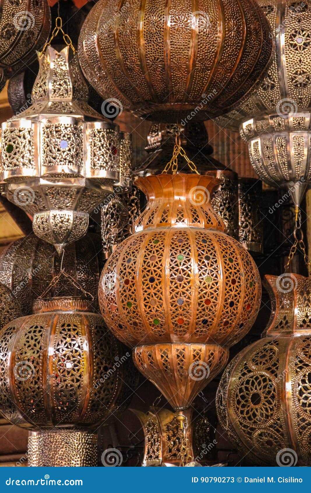Lámparas Y Marrakesh Marruecos Imagen de - de tallado, sostenedor: 90790273