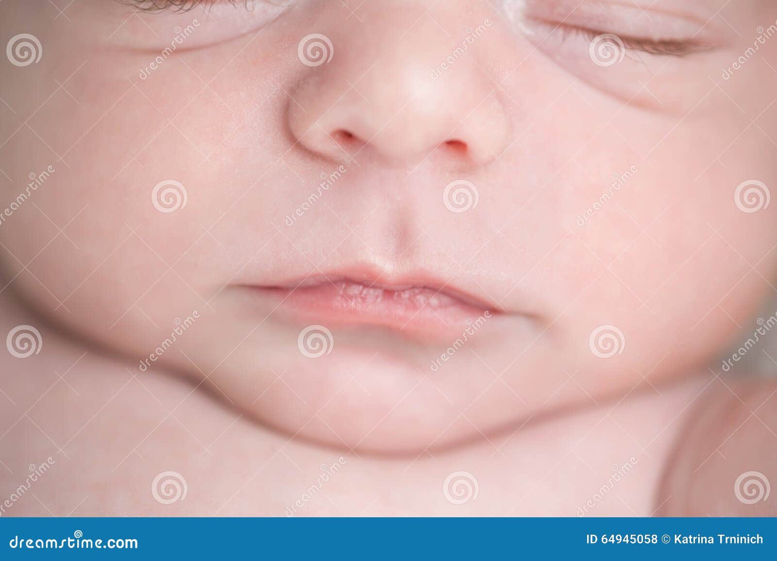 Levres Nouveau Nees De Bebe Photo Stock Image Du Masculin Cheri