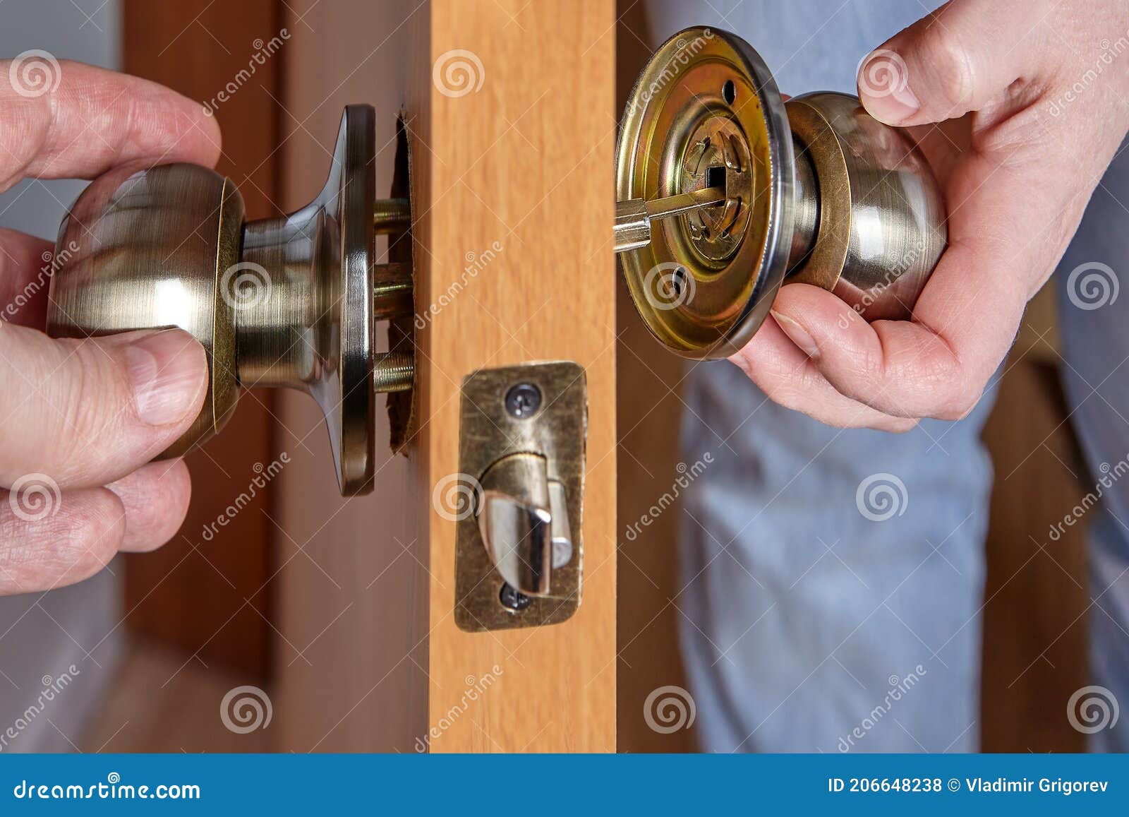 poignée et serrure de porte intérieur maison Stock Photo