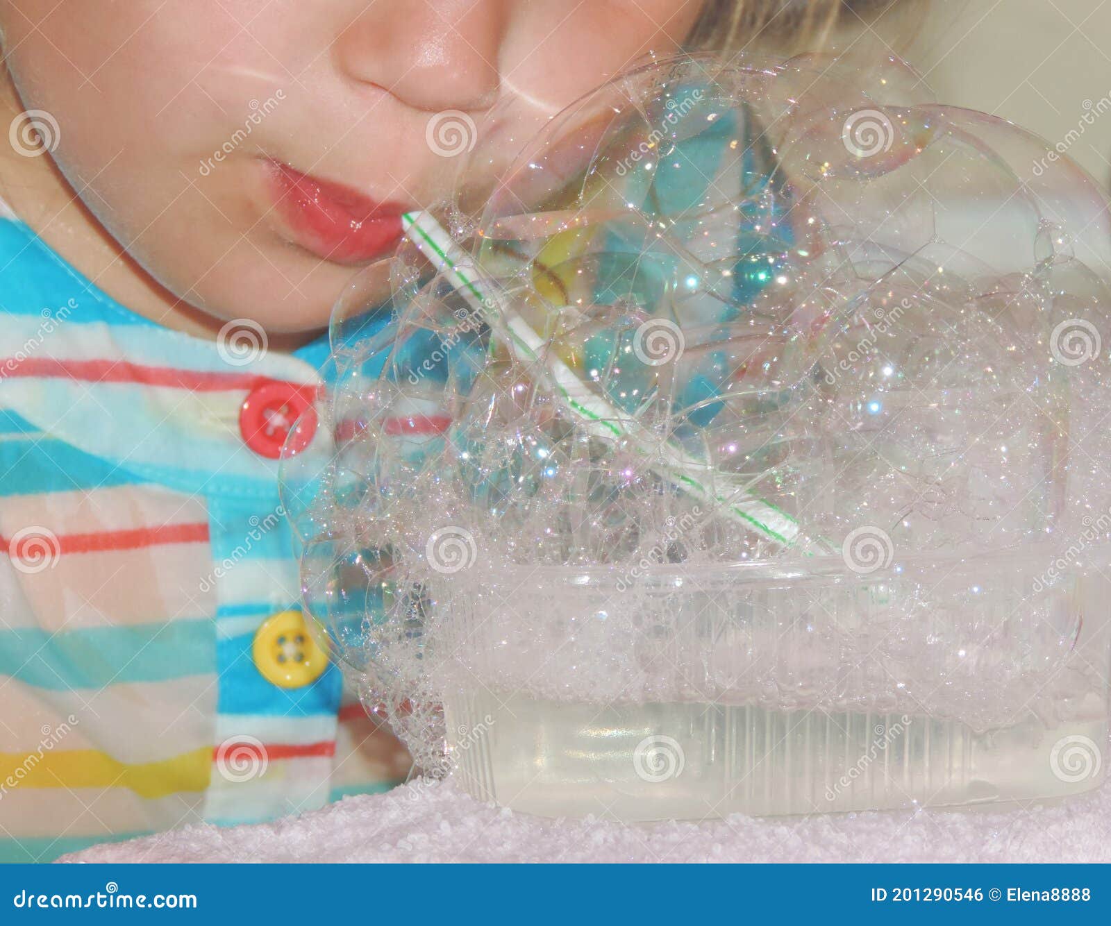 Les bulles de savon à faire soi-même avec les enfants