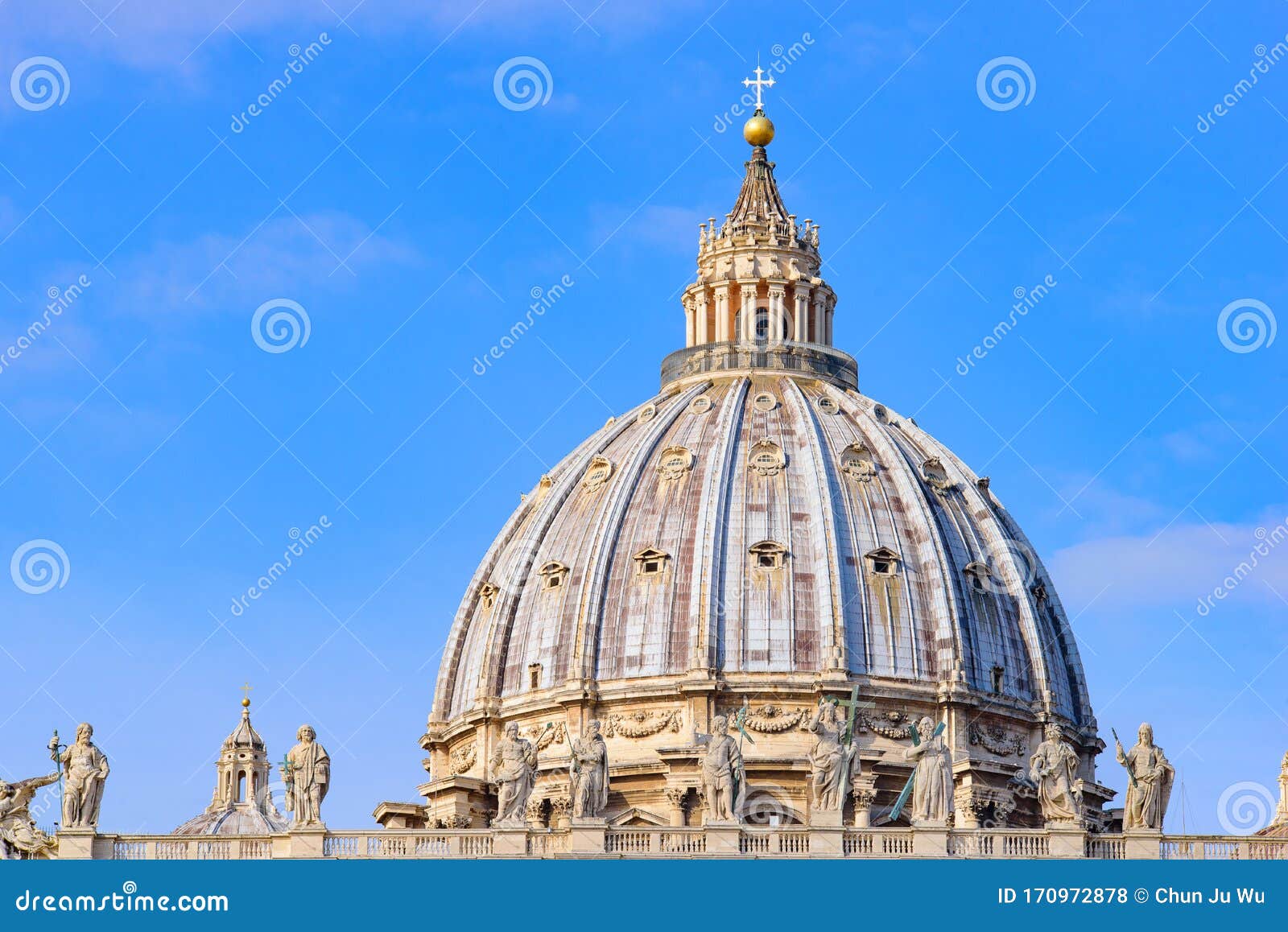 La Cúpula De La Basílica De San Pedro En Ciudad Del Vaticano Foto de  archivo editorial - Imagen de viejo, europa: 170972878
