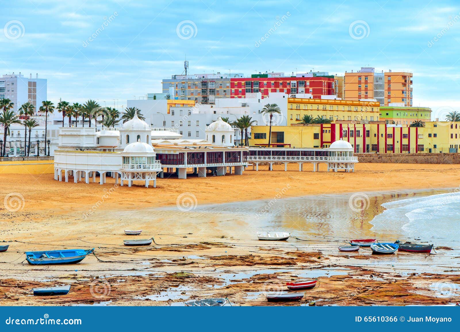 la caleta beach in cadiz, spain