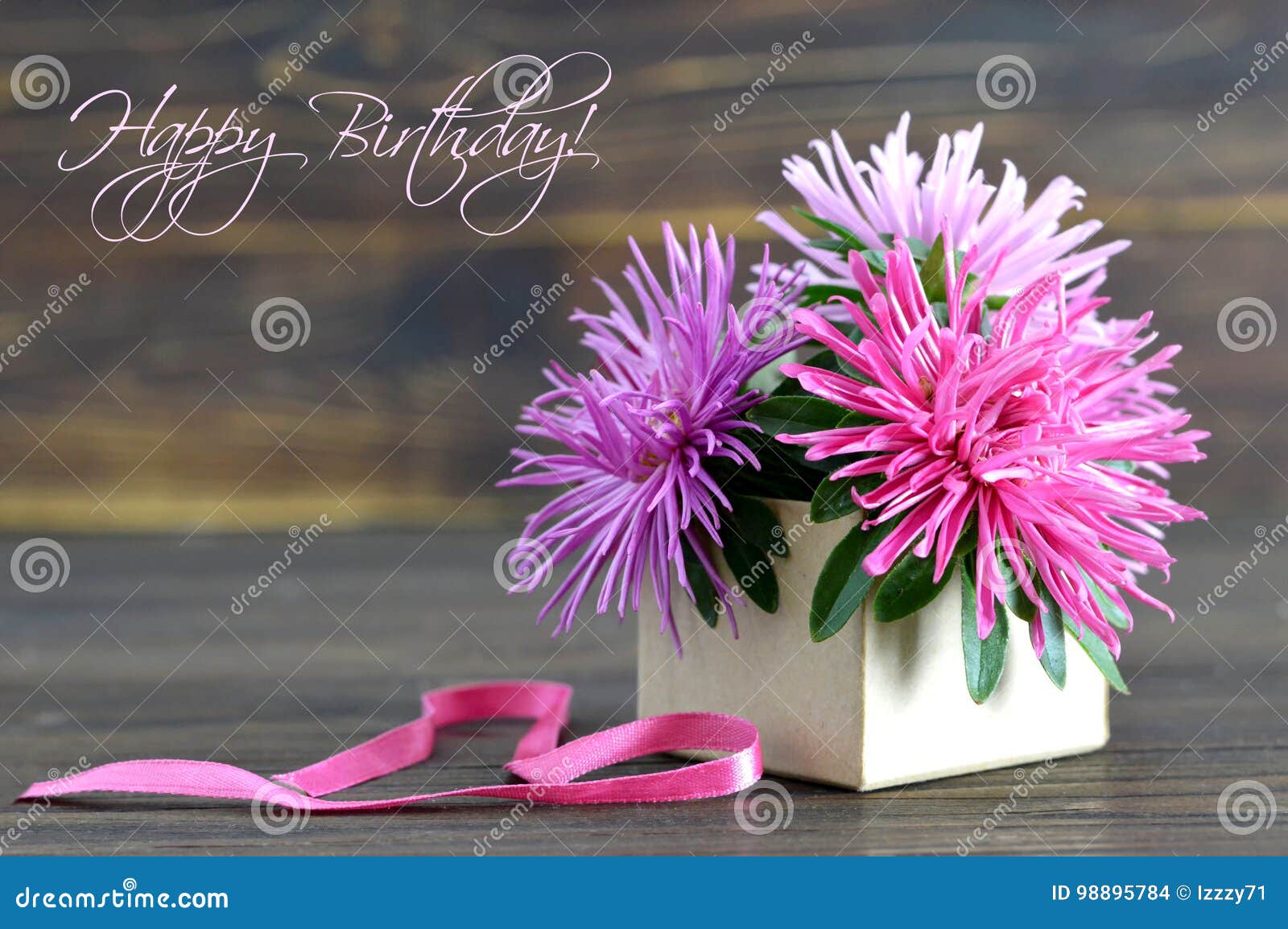 21 746 Carte De Joyeux Anniversaire Avec Des Fleurs Photos Libres De Droits Et Gratuites De Dreamstime