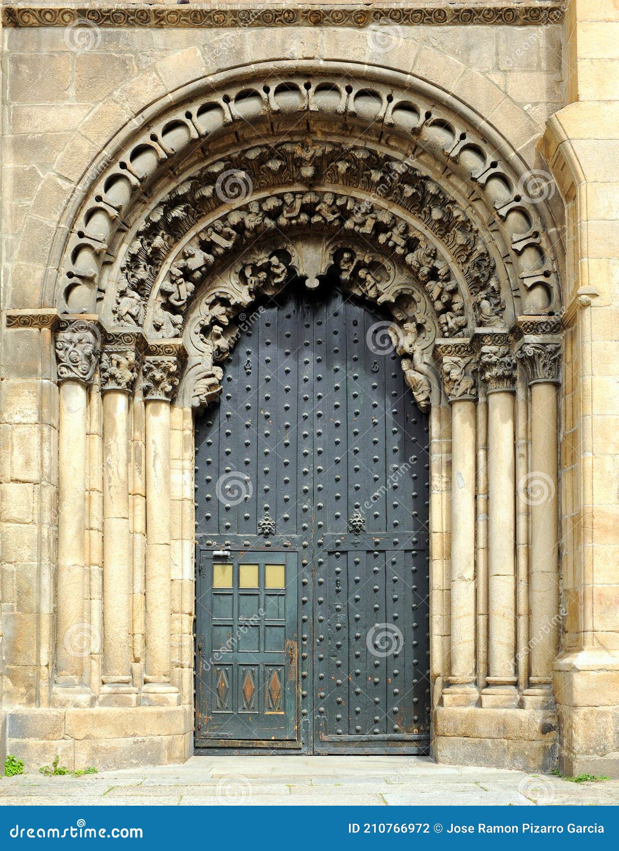 portada sur catedral de san martin ourense orense, galicia, espaÃÂ±a