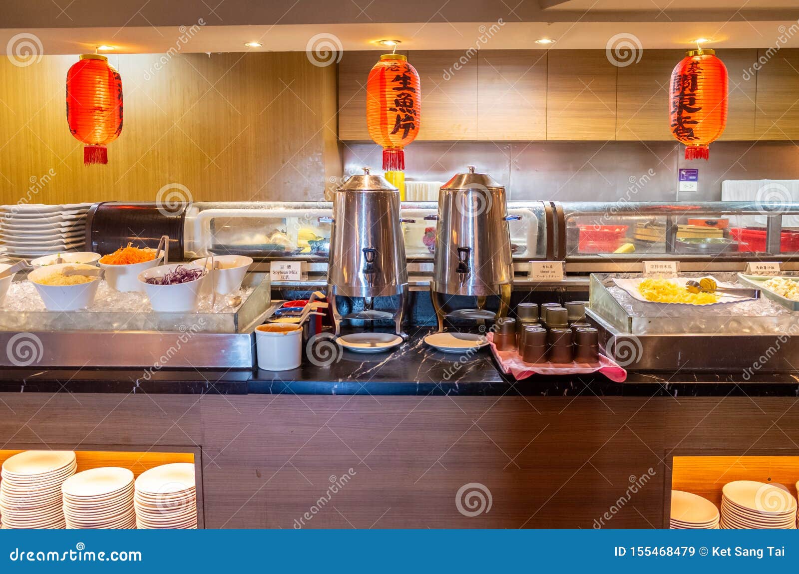 La Comida Japonesa Del Estilo Del Buffet Sirvió En Un Hotel Imagen de  archivo - Imagen de placas, asia: 155468479