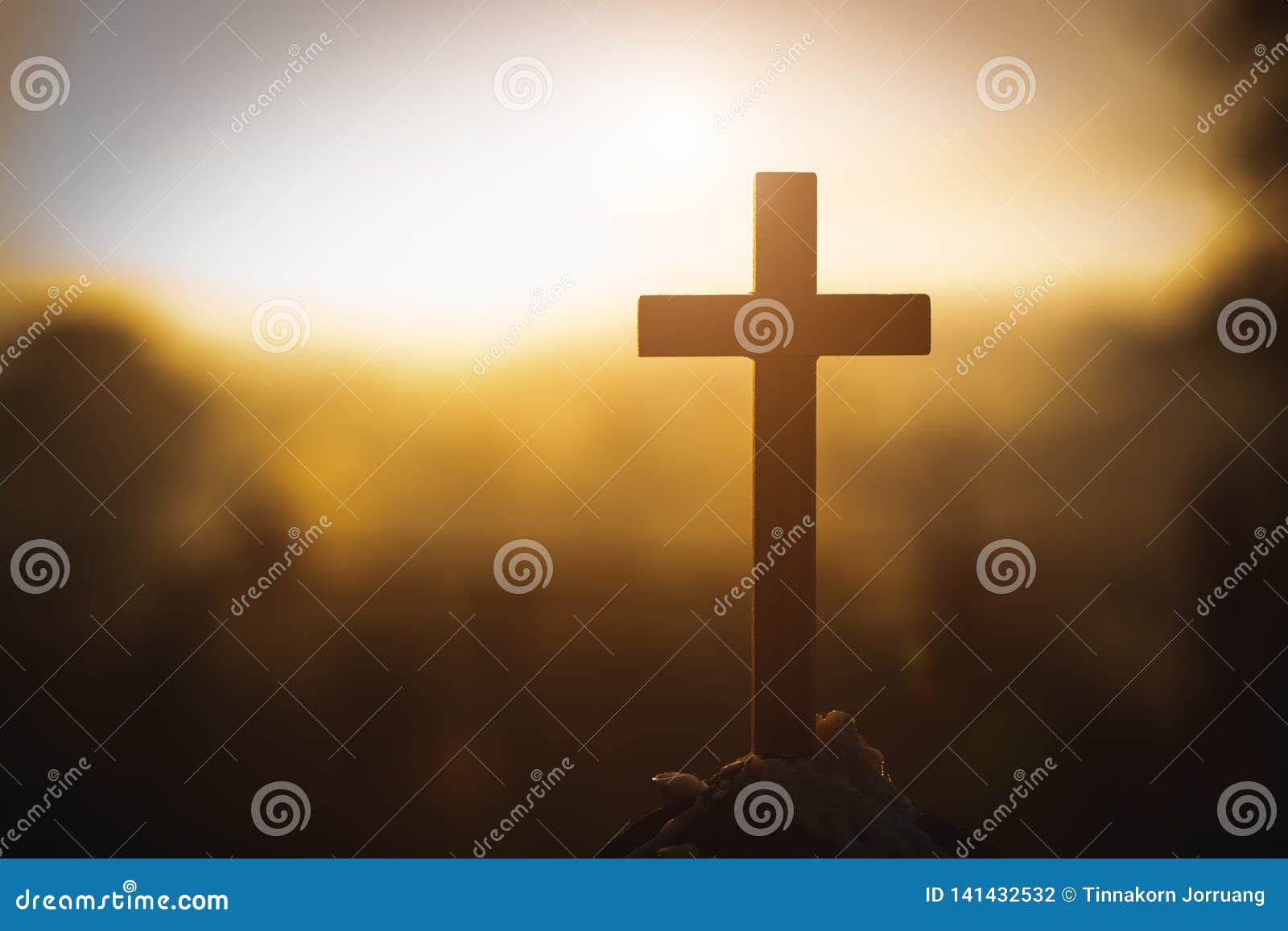 La Croix Du Christ Jesus Dans Le Lever De Soleil A Colore Le Fond De Ciel Culte Concept Religieux Therapie D Eucharistie Beni Photo Stock Image Du Catholique Nuages La Croix Du Christ Jesus Dans Le Lever De Soleil A Colore Le Fond De Ciel Culte Concept Religieux Therapie D Eucharistie Beni Photo Stock Image Du Catholique Nuages