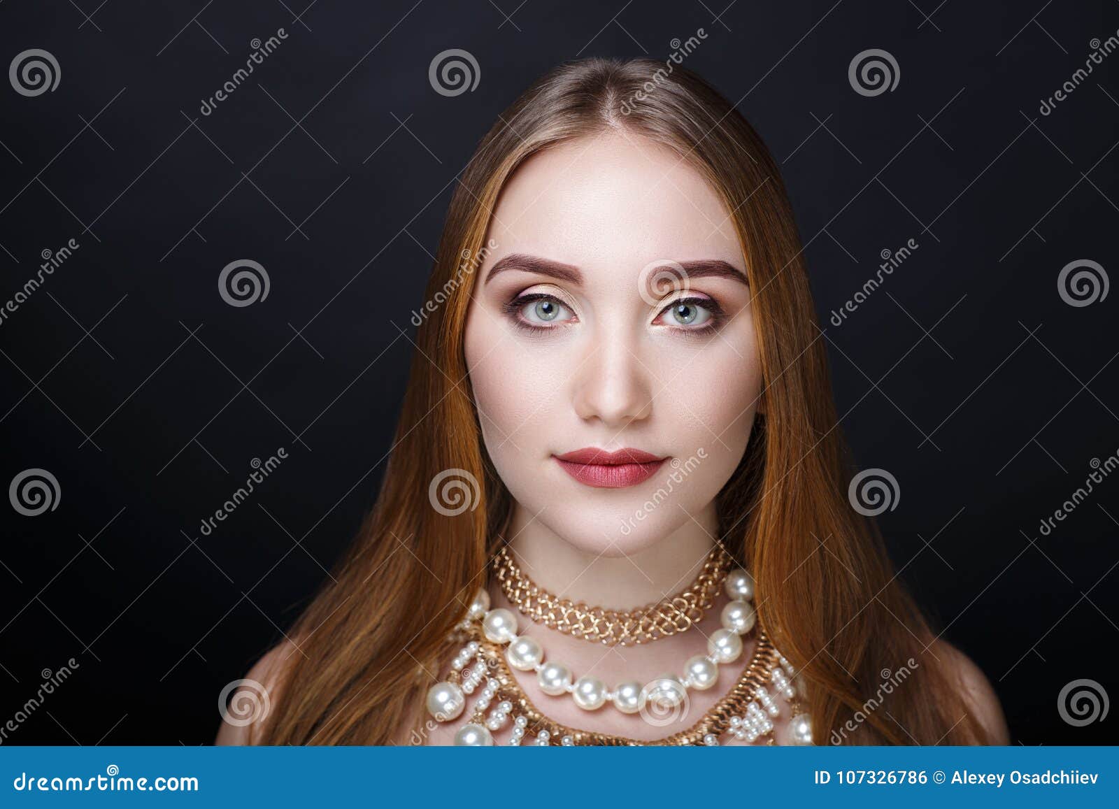 La Femme Parfaite Composent Photo stock Image du massif, sain 107326786