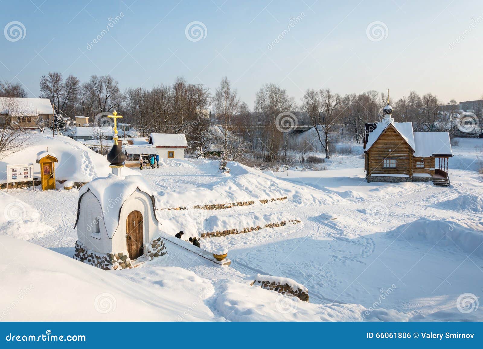 La fonte santa dell'icona di Tichvin della madre di Dio, Januar. Privolzhsk, regione di Ivanovo, â€ della Russia “24 gennaio 2016: la fonte santa dell'icona di Tichvin della madre di Dio, il 24 gennaio 2016, Privolzhsk, regione di Ivanovo, Russia