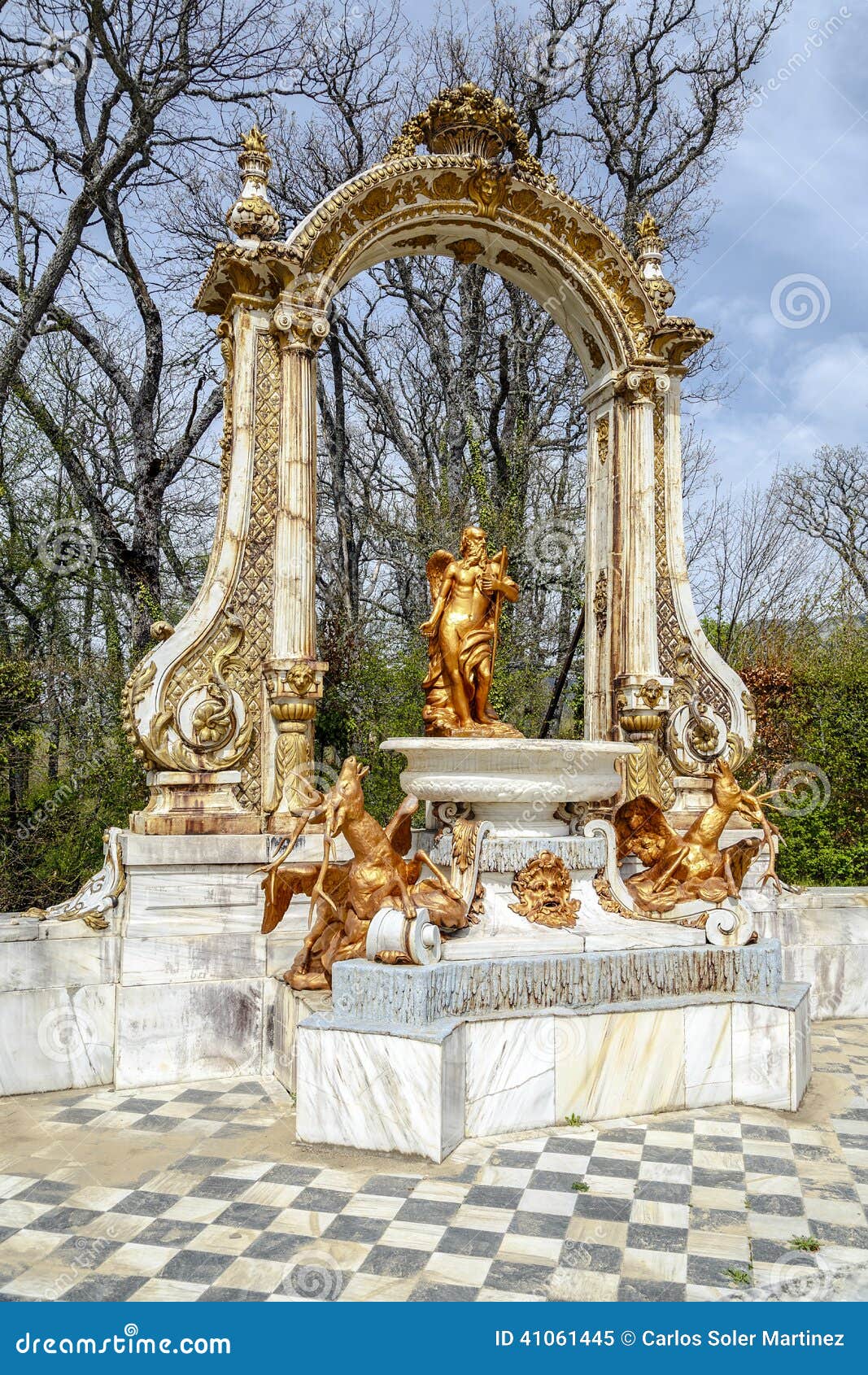 la granja. source statue of saturn