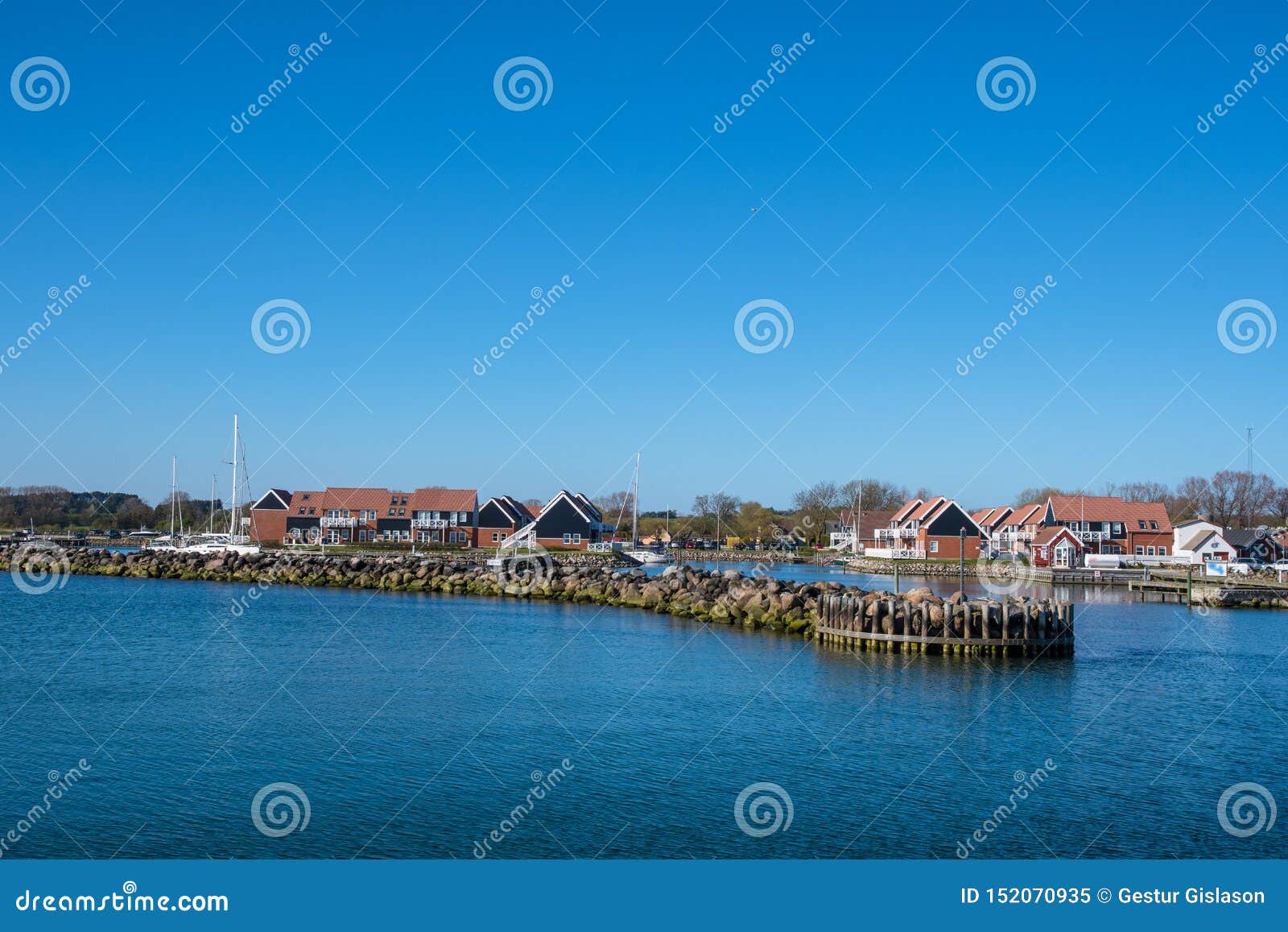 Klintholm Havn - 5 mai 2018 : la marine de yacht dans le port de Klintholm au Danemark