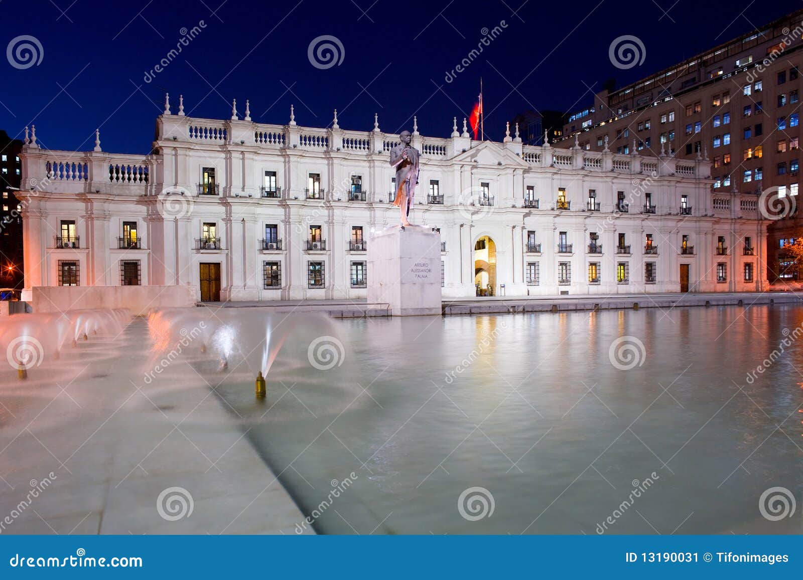 la moneda, chile's government palace