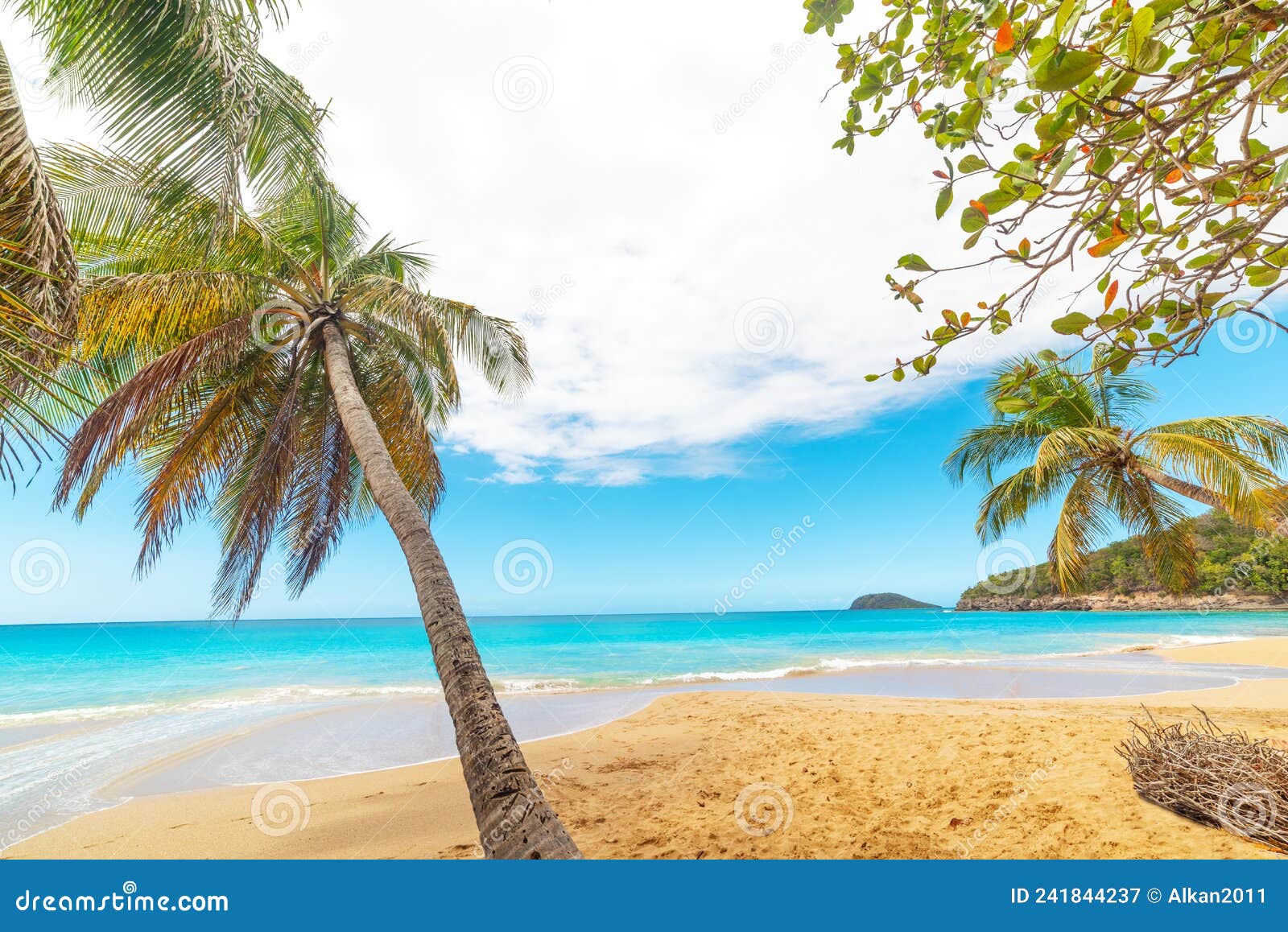 la perle beach under a cloudy sky