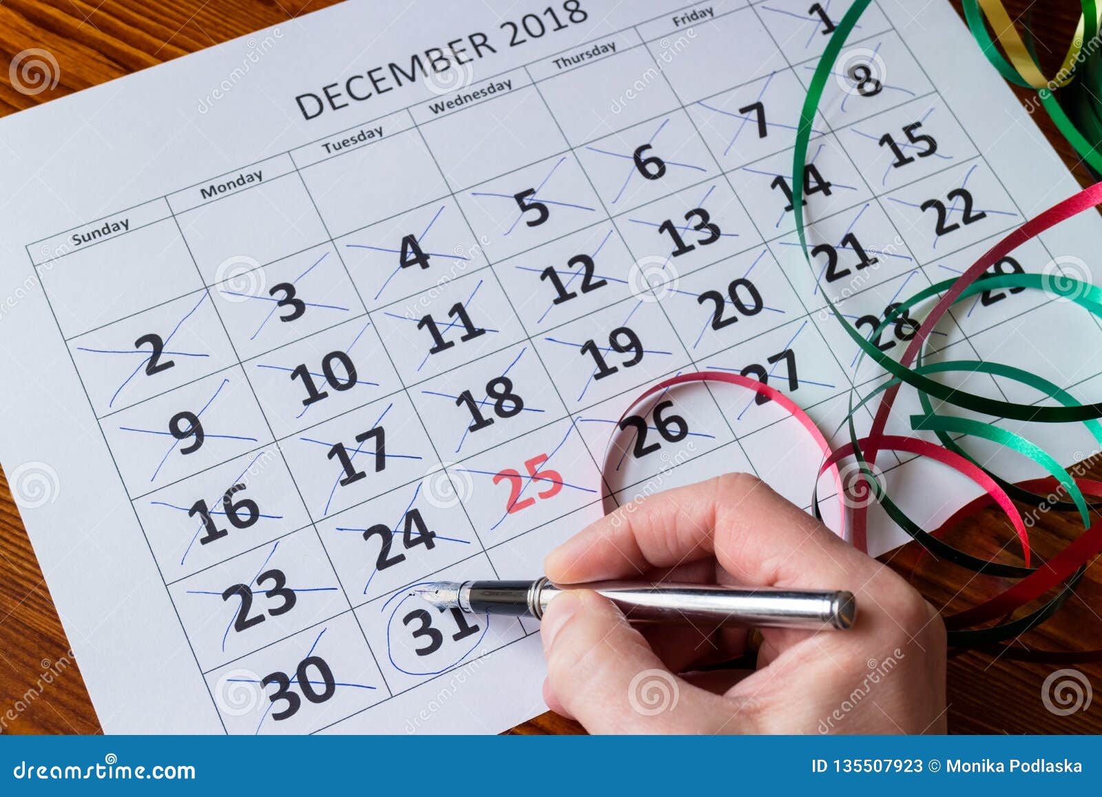 La Personne A Croise Tous Les Jours De Decembre Image Stock Image Du Jours Personne 135507923