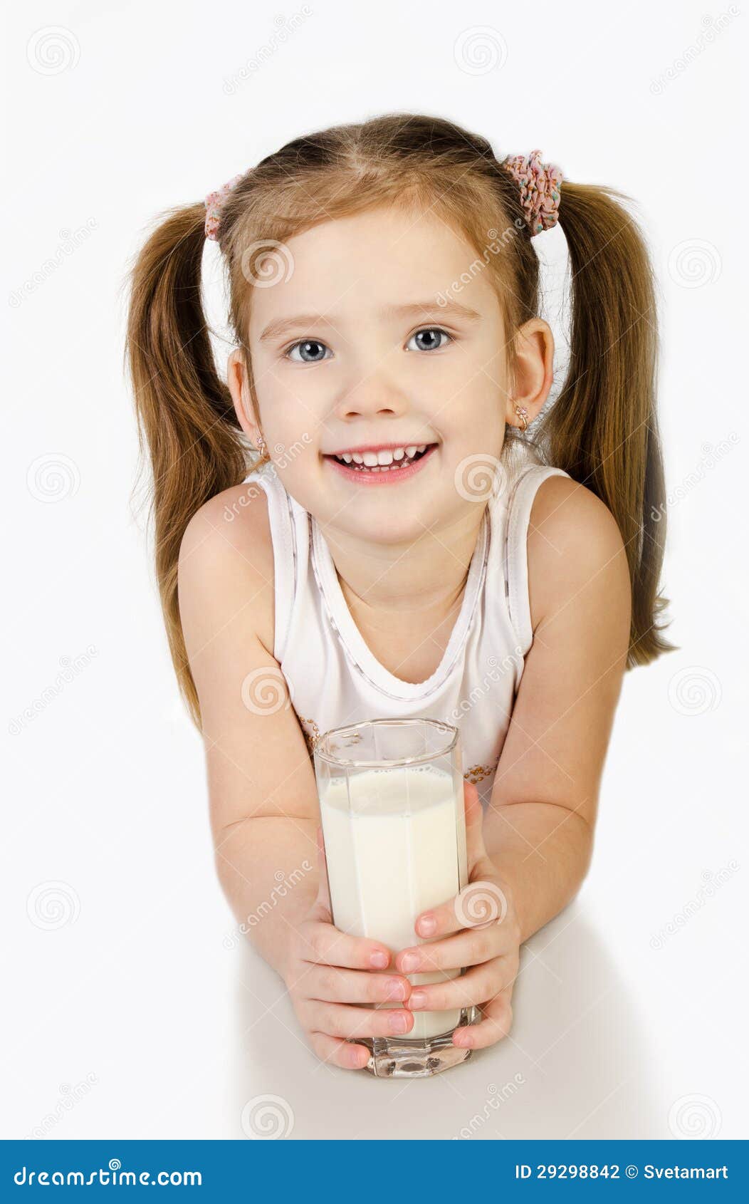 маленькая девочка пьет сперму фото 54