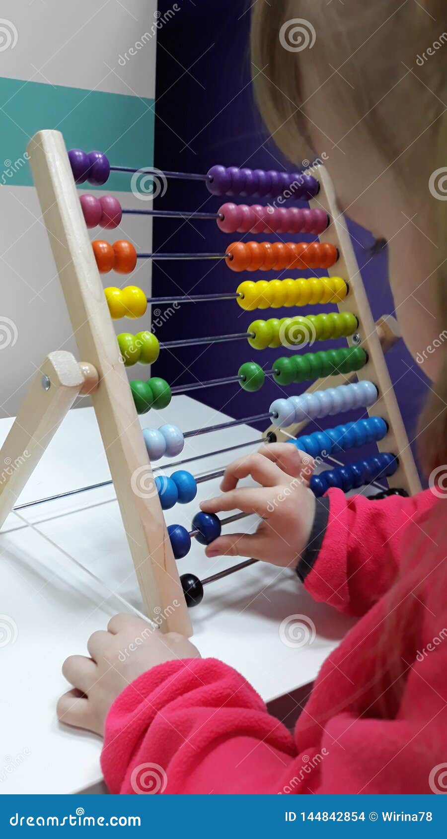 Cute Little Girl Plays Wooden Abacus Baby Girl Counting With Help Of An Abacus Smart Child Learning To Count Image Stock Editorial Image Du Enfant Genie Cute Little Girl Plays Wooden Abacus Baby Girl Counting With Help Of An Abacus Smart Child Learning To Count Image Stock Editorial Image Du Enfant Genie
