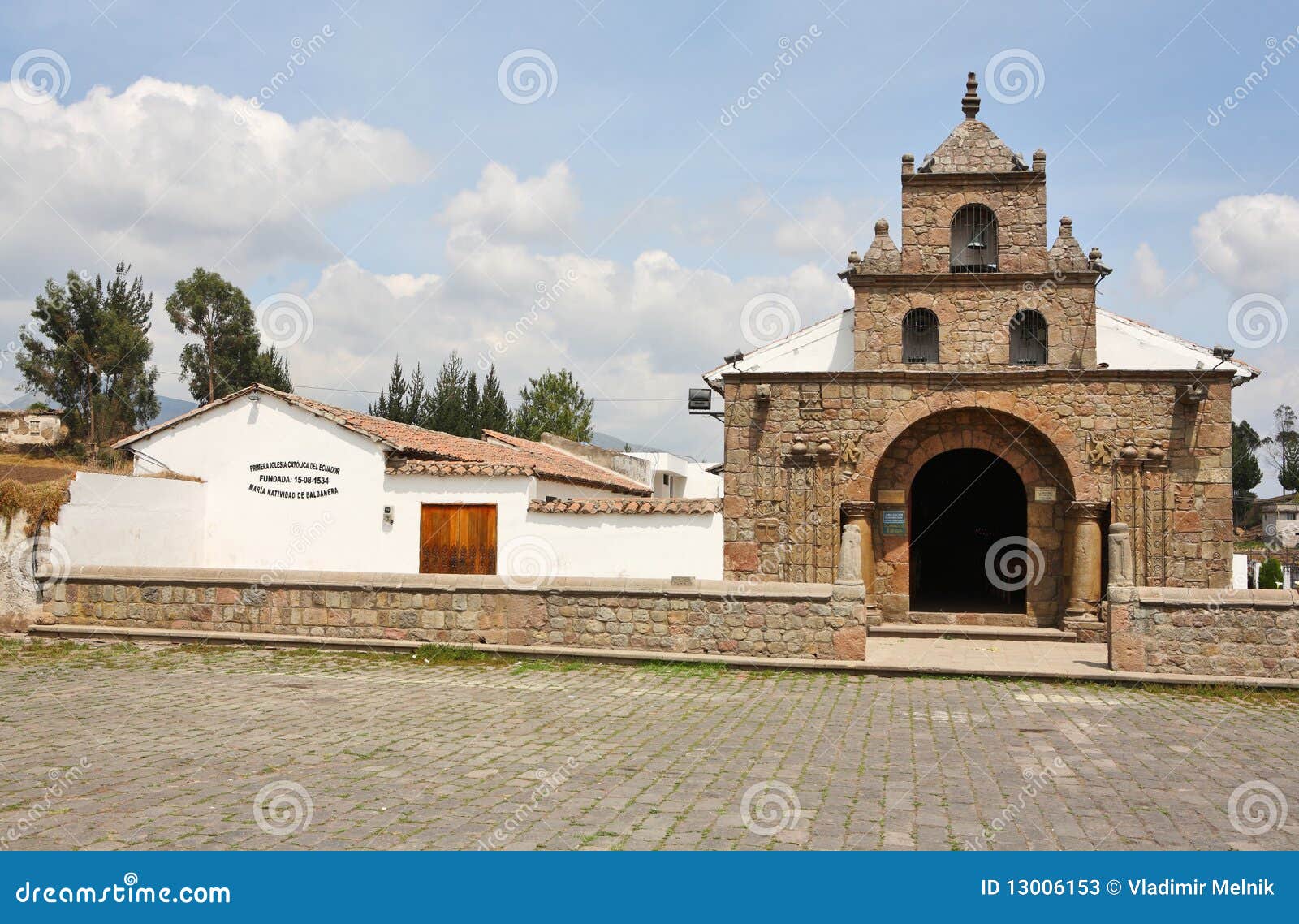 La Primera Iglesia Católica Romana En Ecuador Imagen de archivo - Imagen de  iglesia, ecuador: 13006153