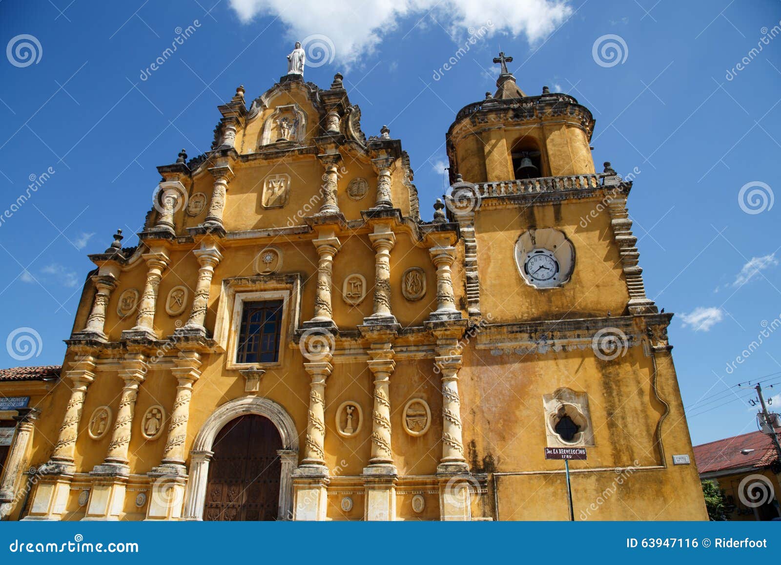 la recoleccion church from leon