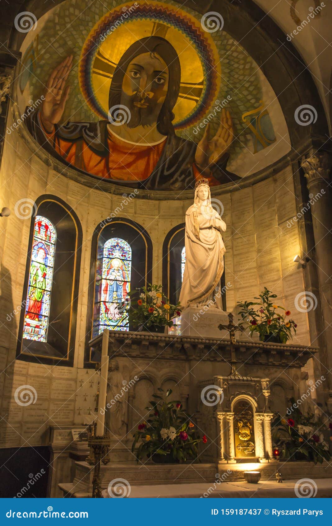 La Salette, Francia, 26 De Junio De 2019: Santuario De La Madre De Dios Llorando, Interior De La Iglesia Fotografía editorial - Imagen de francia, cuadro: 159187437 La Salette, Francia, 26 De Junio De 2019: Santuario De La Madre De Dios Llorando, Interior De La Iglesia Fotografía editorial - Imagen de francia, cuadro: 159187437
