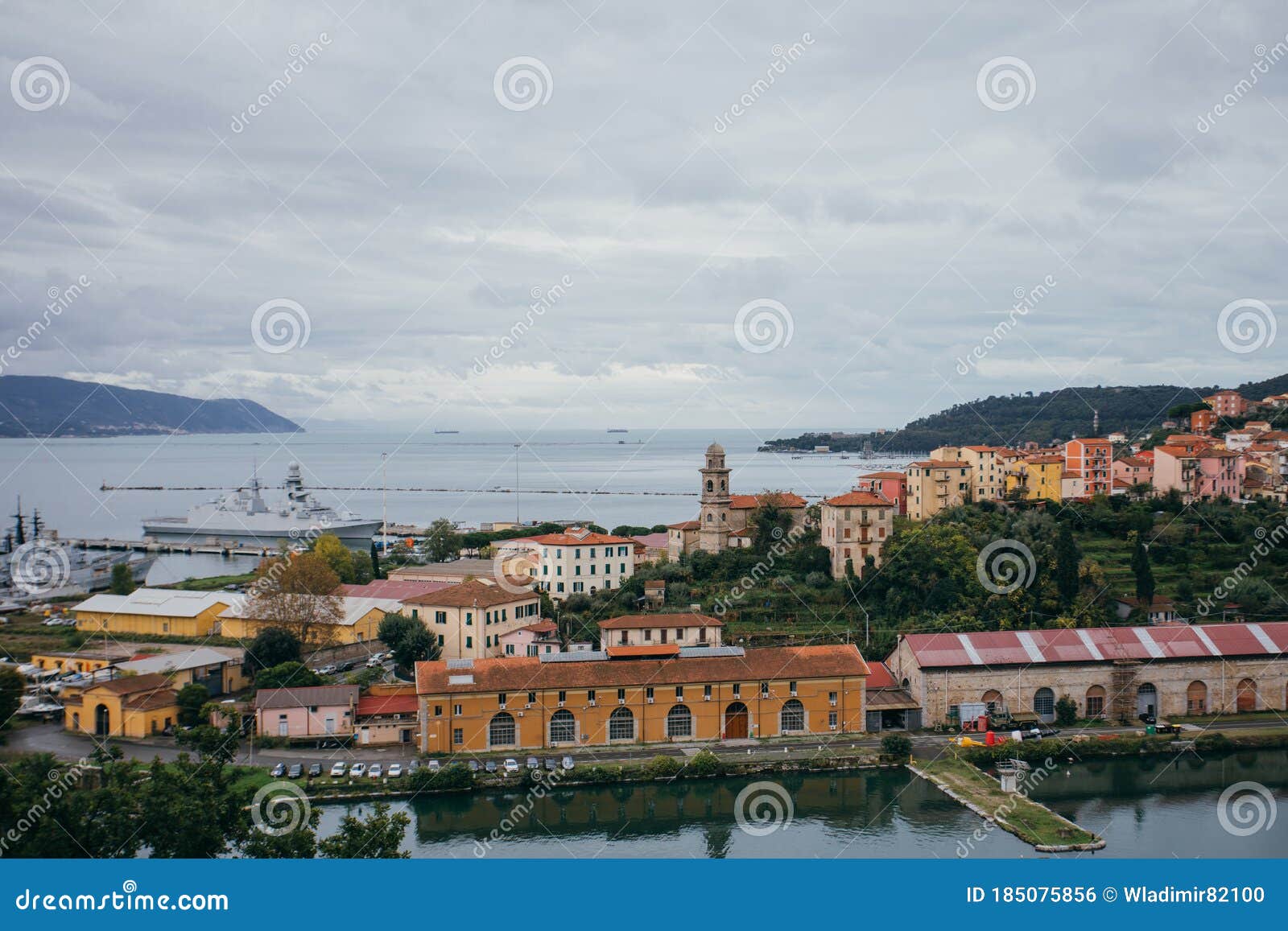 la spezia, militar ships at the base