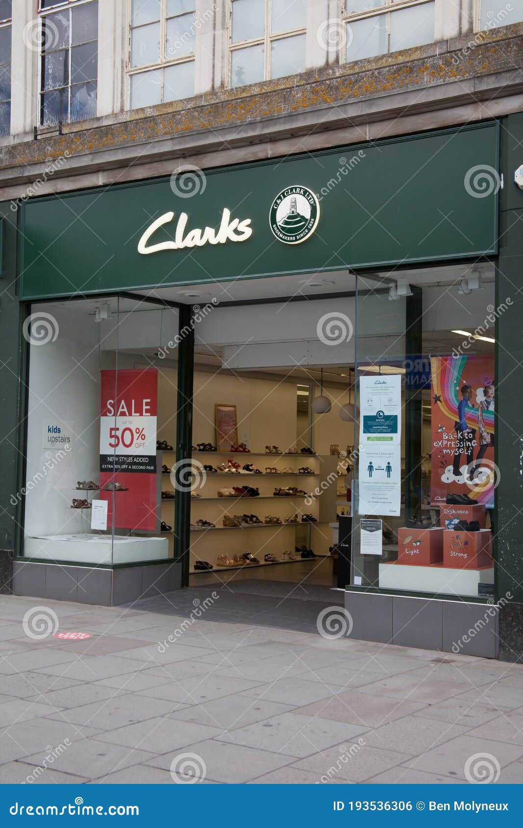 La De Zapatos Clarks En El Reino Unido Hampshire En El Foto editorial - Imagen de inglaterra, afuera: 193536306