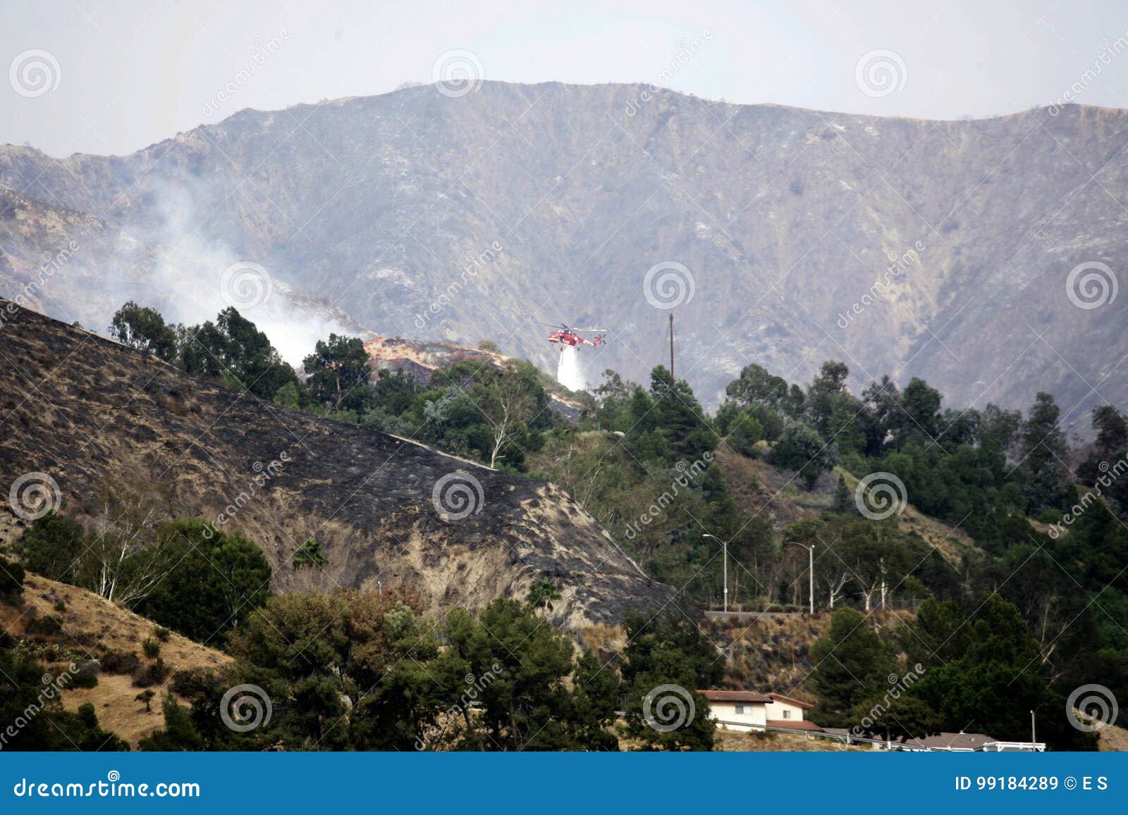La Tuna Canyon Fire imagen de archivo editorial. Imagen de california