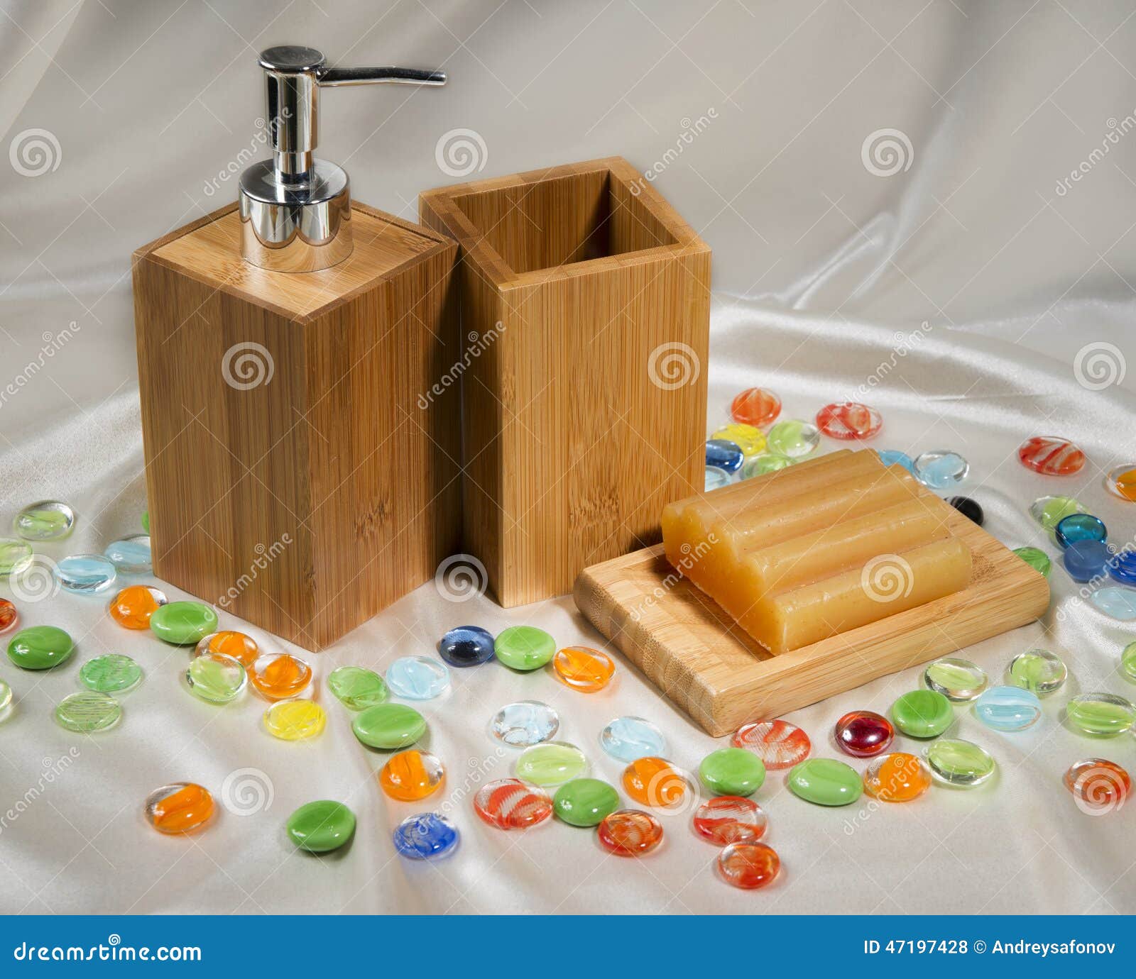 La vie toujours avec les accessoires en bois de salle de bains ...