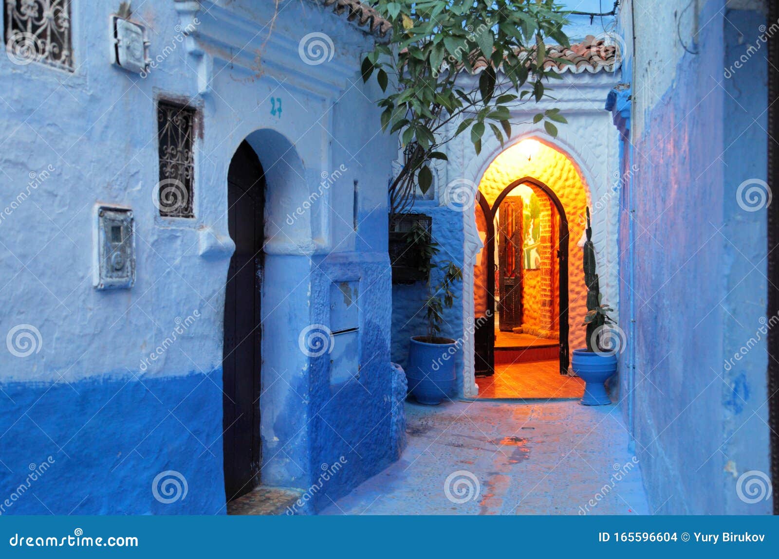 La Ville Bleue De Chefchaouen Maroc Photo stock Image du maison, nuit