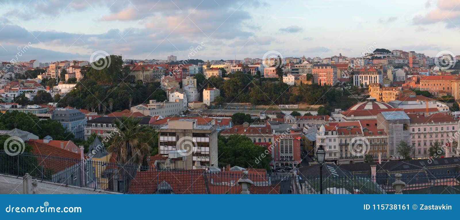 La Vue Panoramique De La Ville De La Terrasse De San Pedro