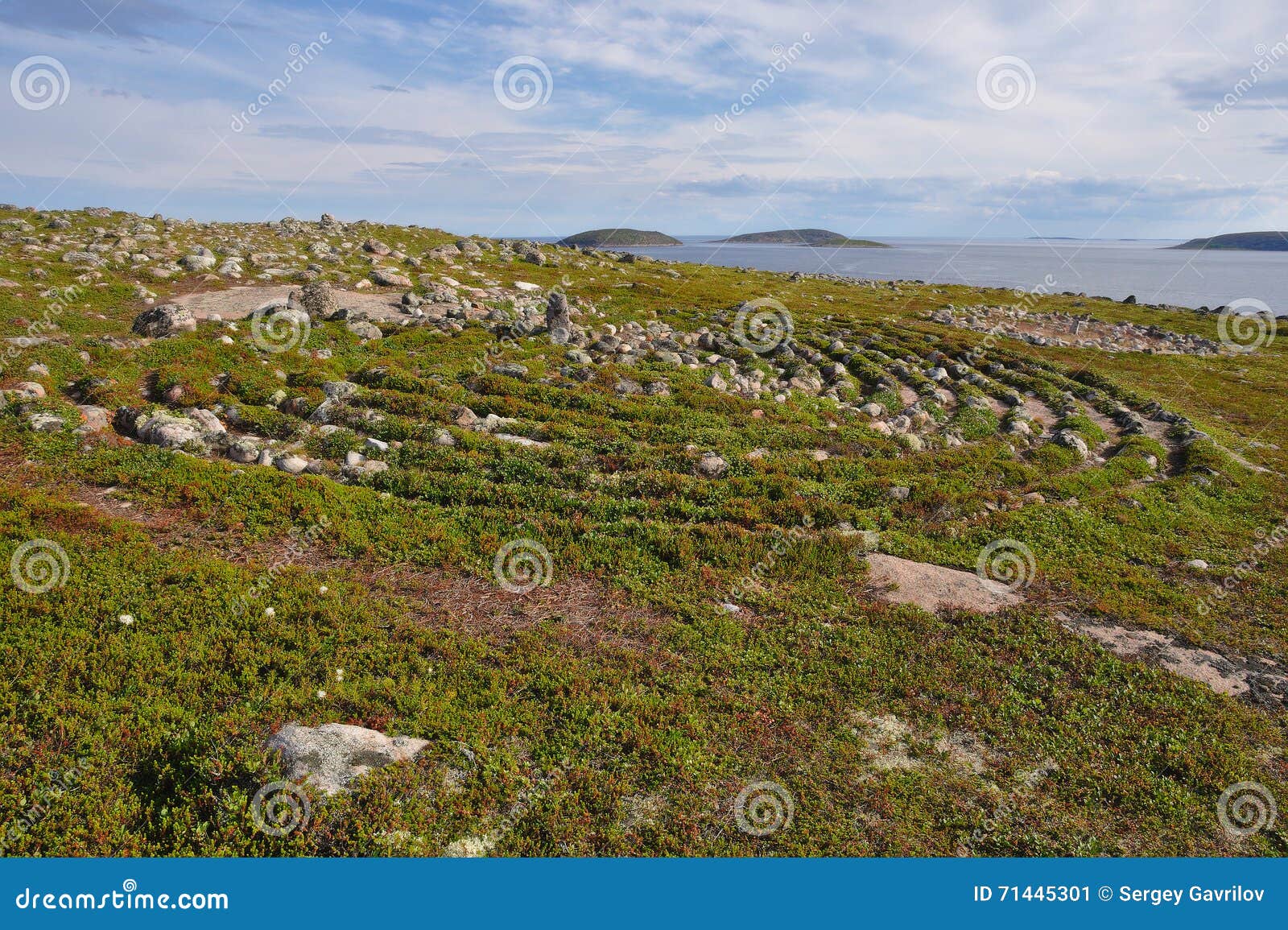Labirinto Neolítico situado em Oleshin Islind, arquipélago de Kuzova, mar branco, Rússia