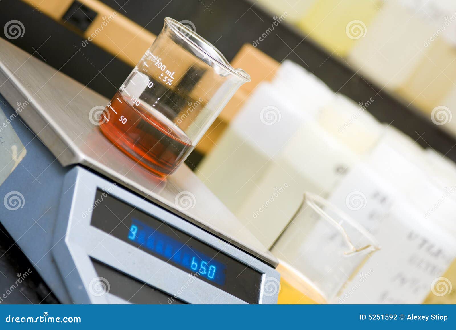 https://thumbs.dreamstime.com/z/laboratory-5251592.jpg