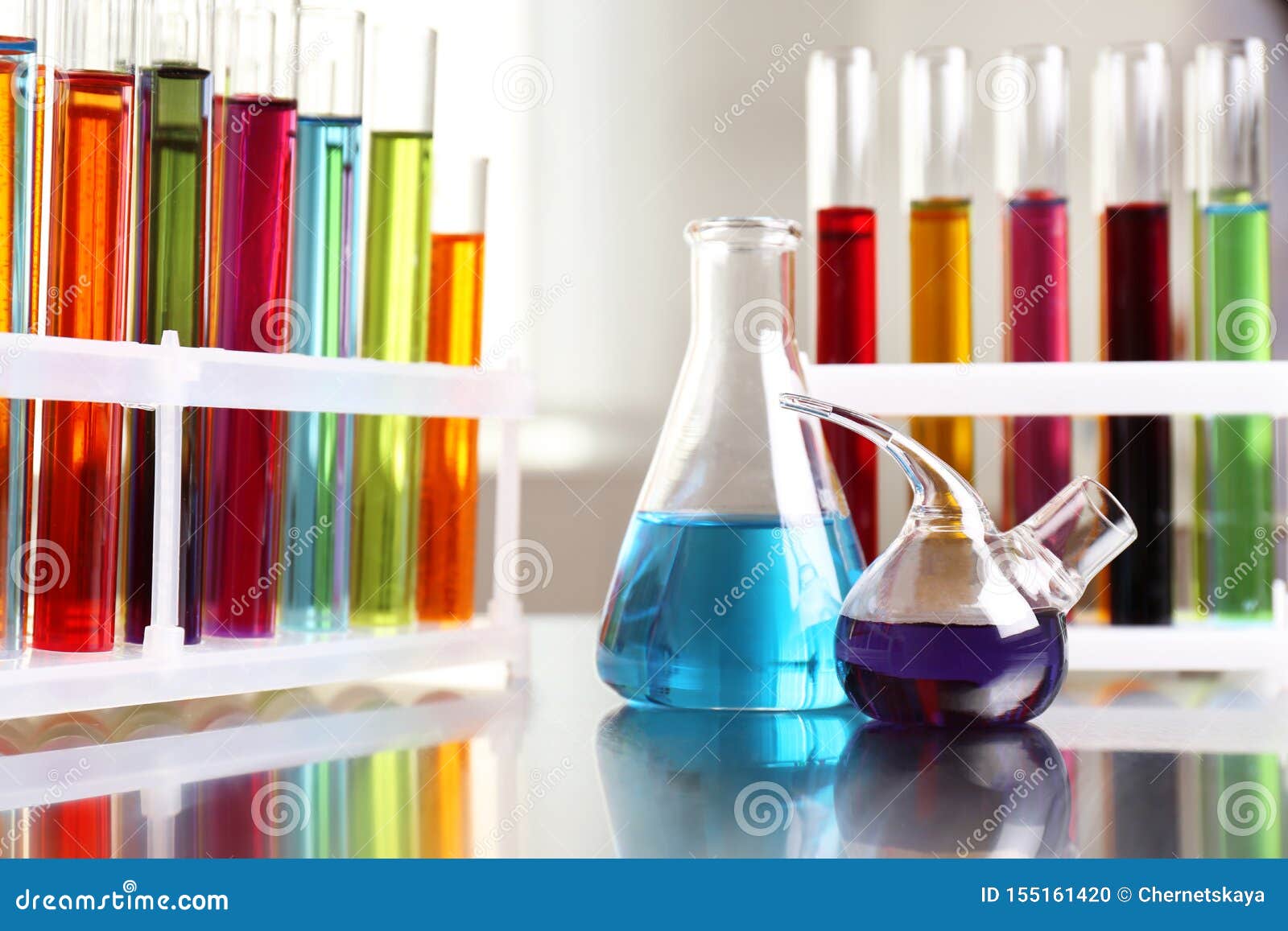 Цветная химия. Химия цвета. Цвета химических веществ. Цветные вещества в химии. Цвет химикатов.