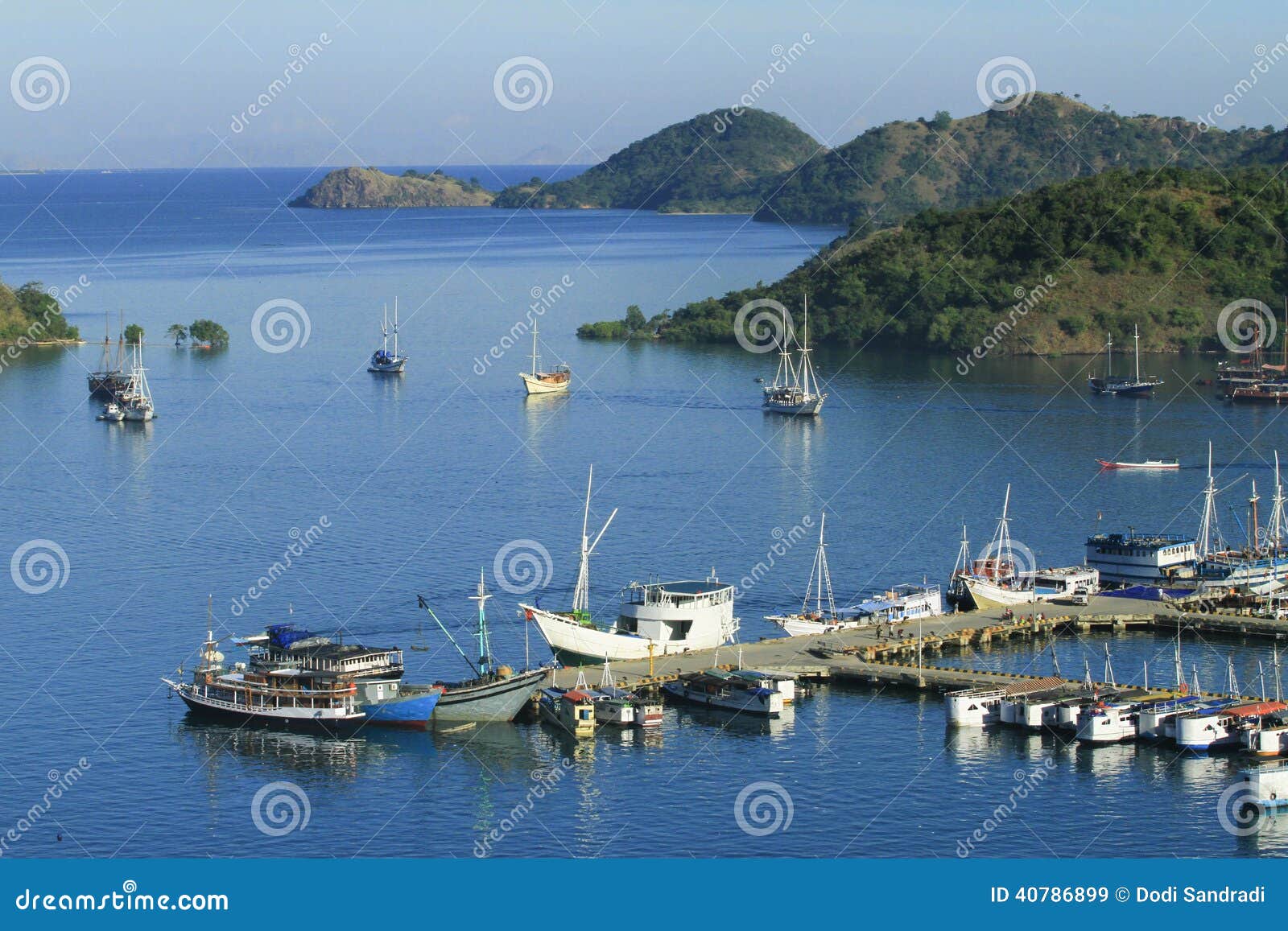 labuan bajo port, komodo