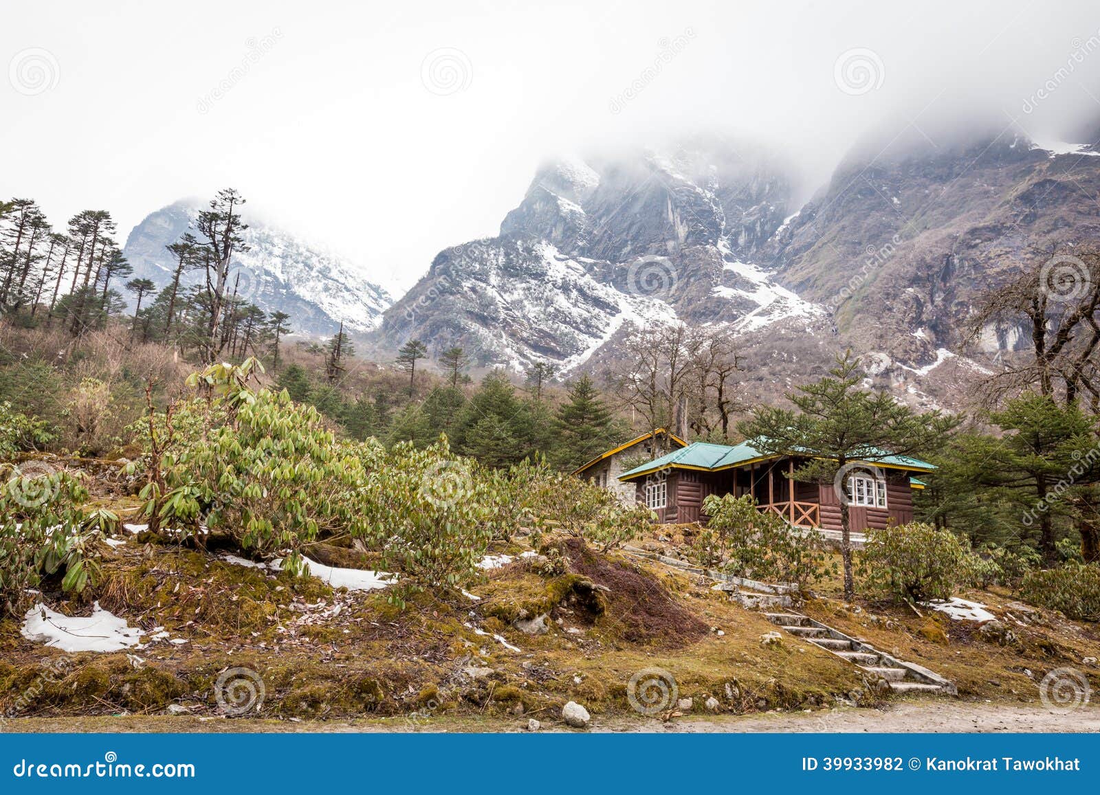 Dzongri风景锡金indai 库存照片. 图片 包括有 山脉, 坎琴洪, 锡金, 节假日, 聚会所, 印度 - 32723424