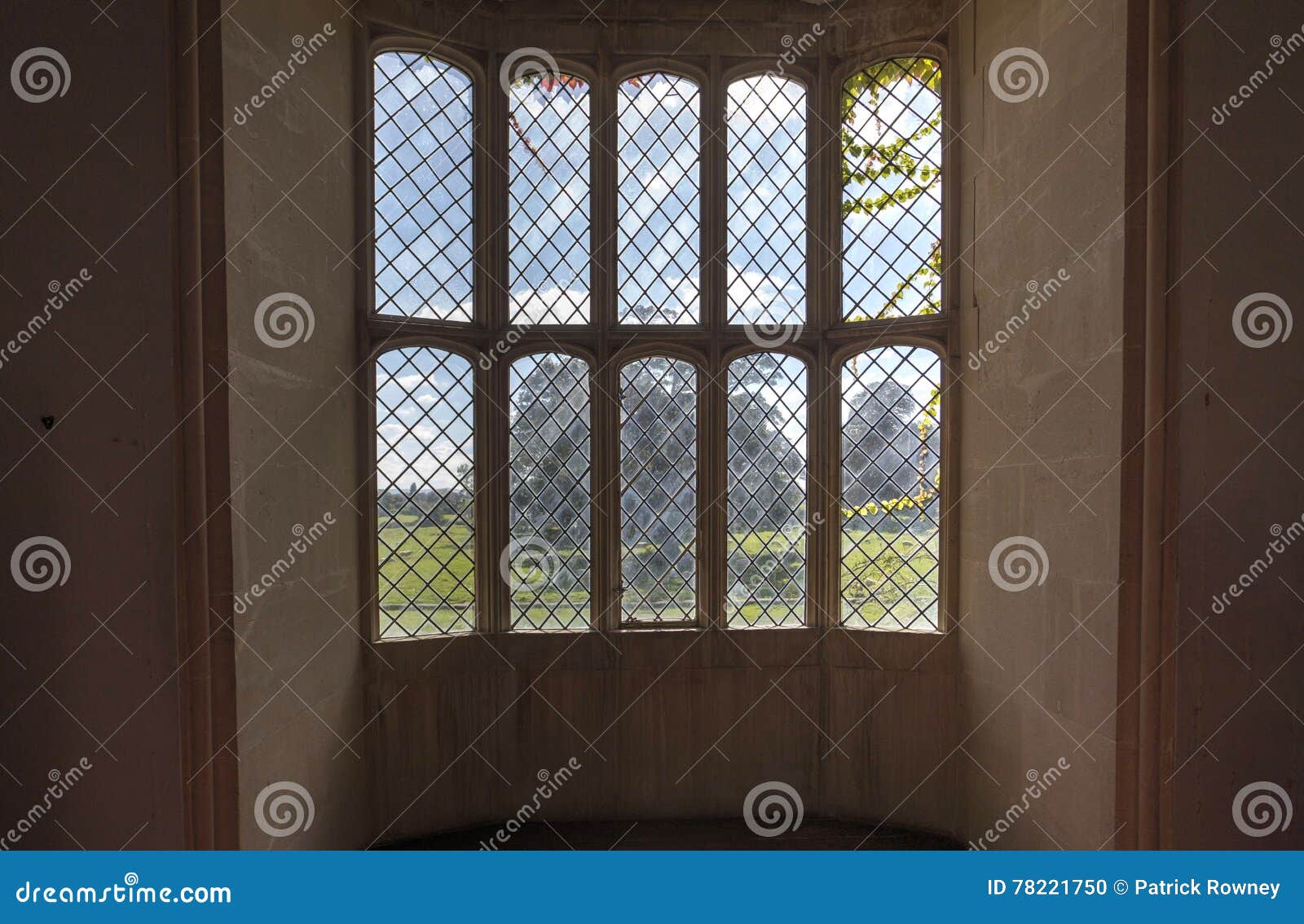 lacock abbey oriel window