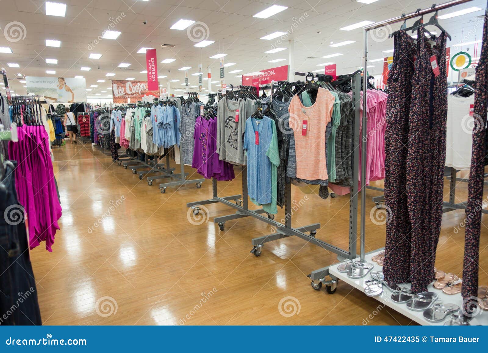 large ladies clothing stores