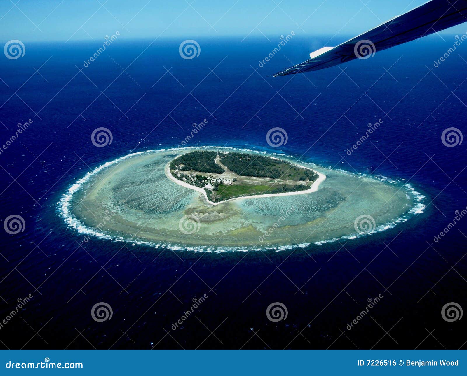 lady elliot island from the air