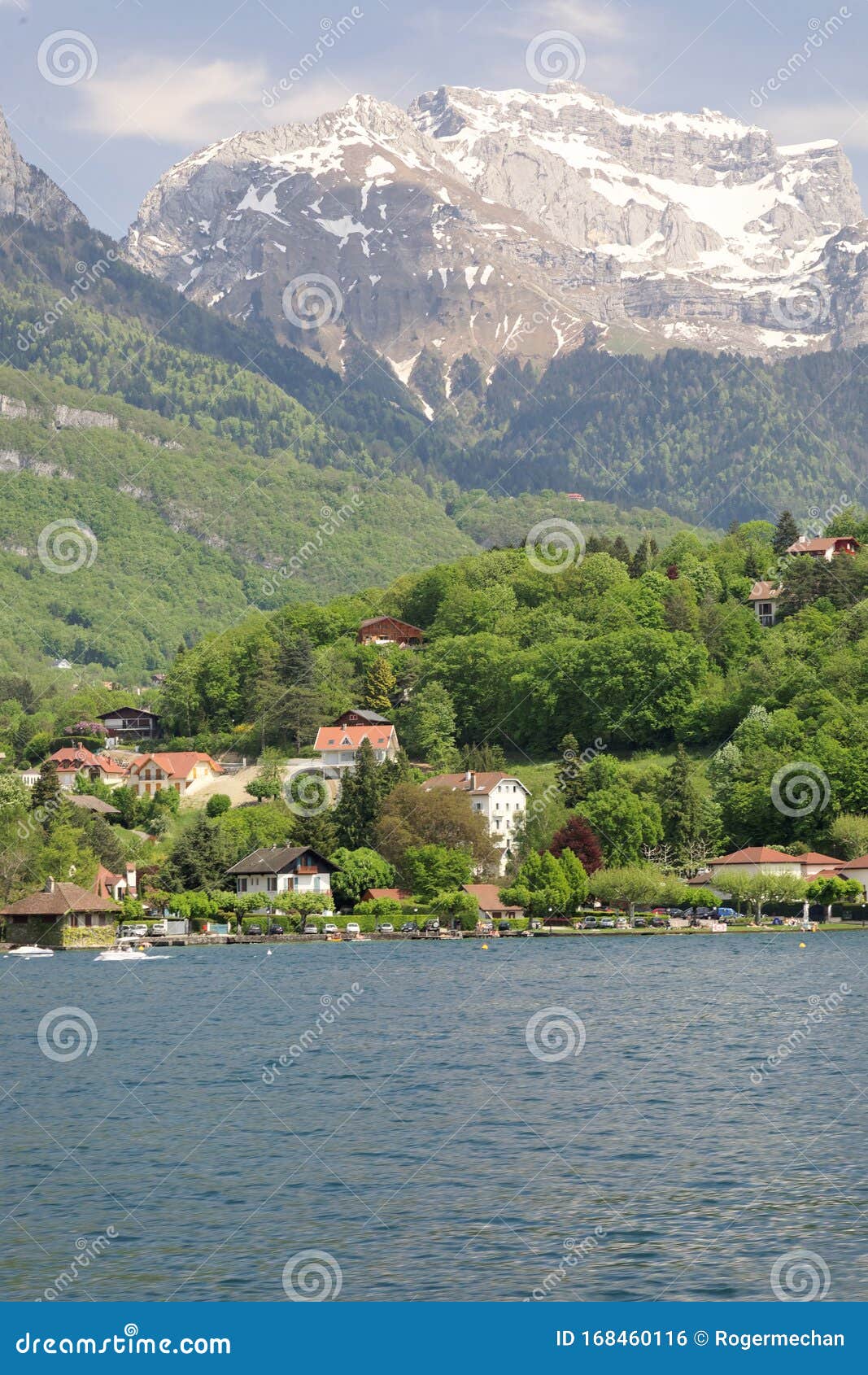 Lago Annecy Francia Vistas Al Lago Y Las Montanas Foto De Archivo Imagen De Verano Francia Lago Annecy Francia Vistas Al Lago Y Las Montanas Foto De Archivo Imagen De Verano Francia