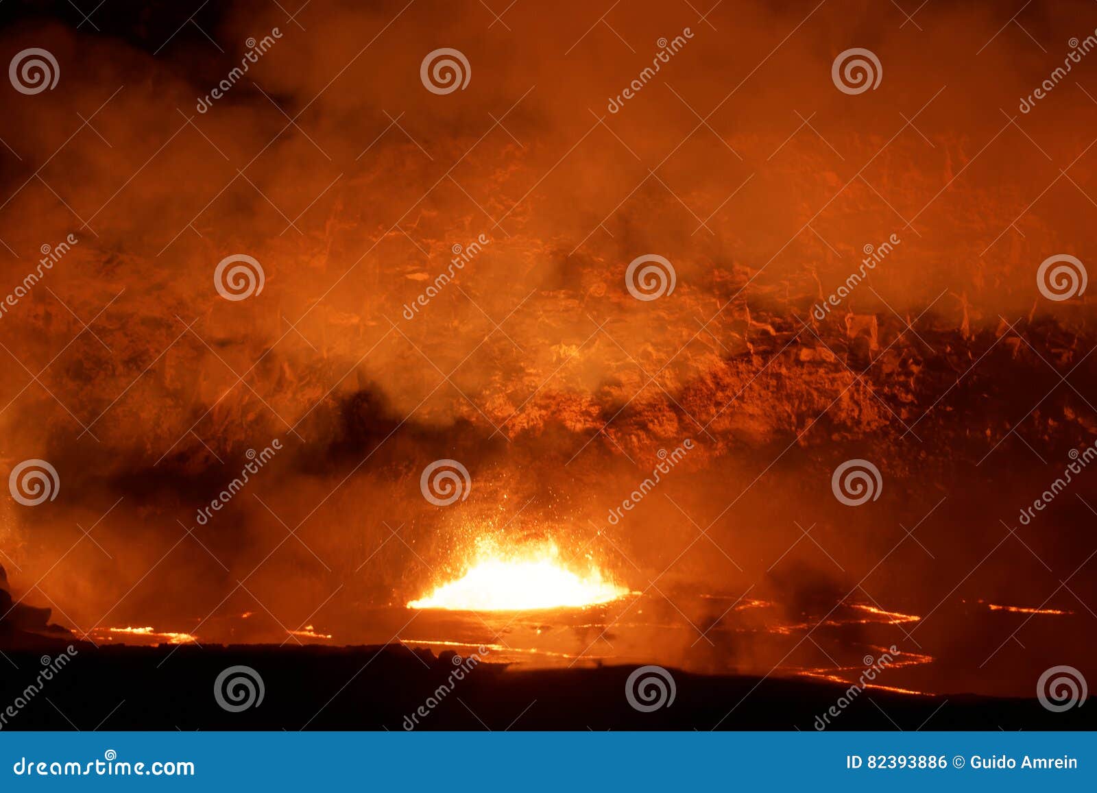 Lago da lava da cratera no vulcão ativo de Kilauea na ilha grande, Havaí, EUA
