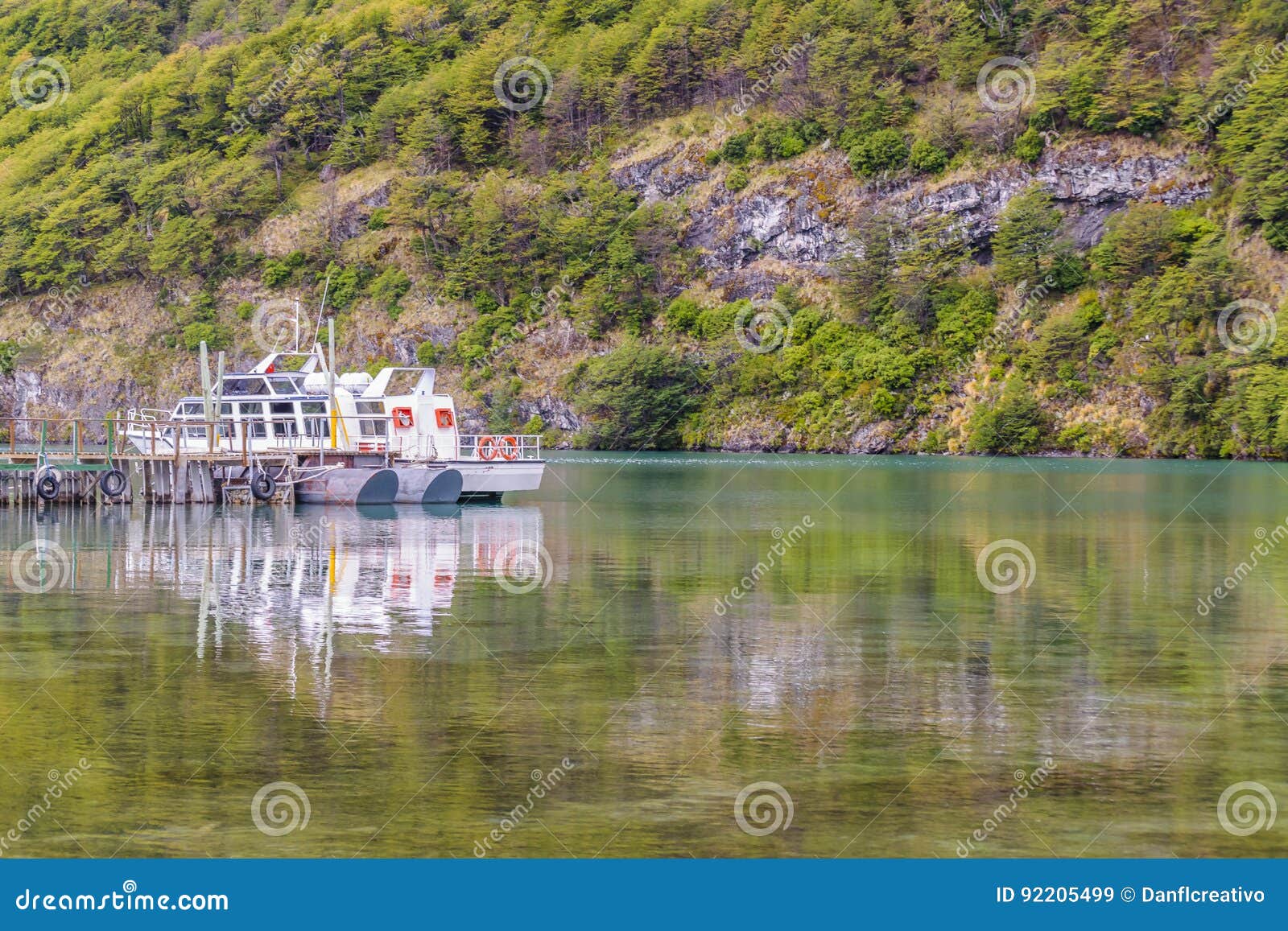 lago del desierto, patagonia - argentina