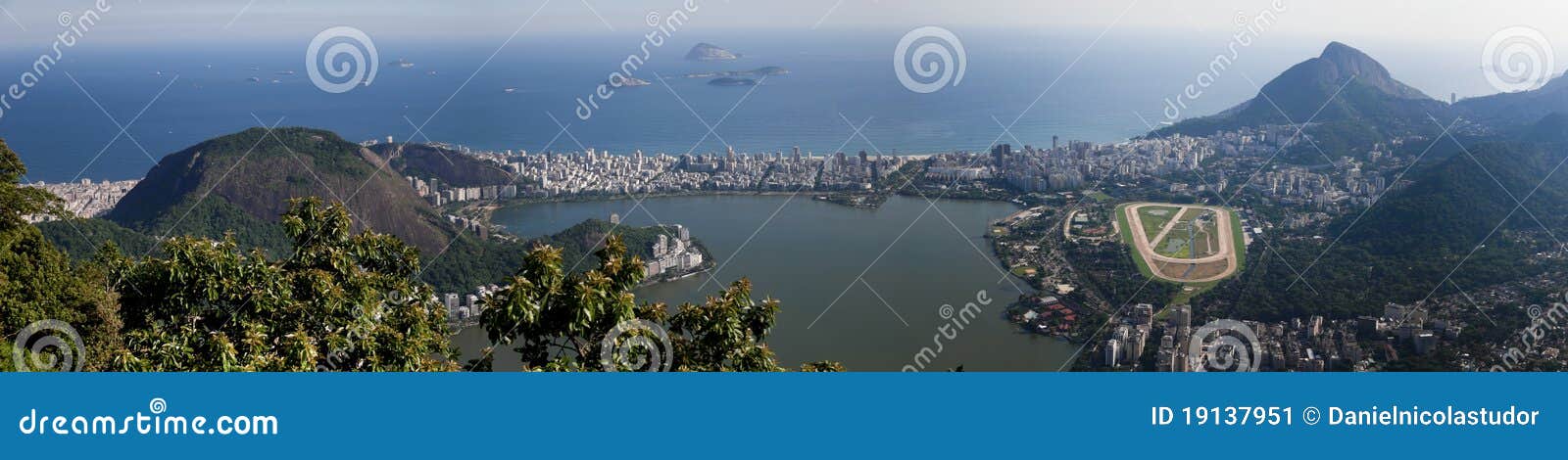 lagoon rodrigo freitas in rio de janeiro