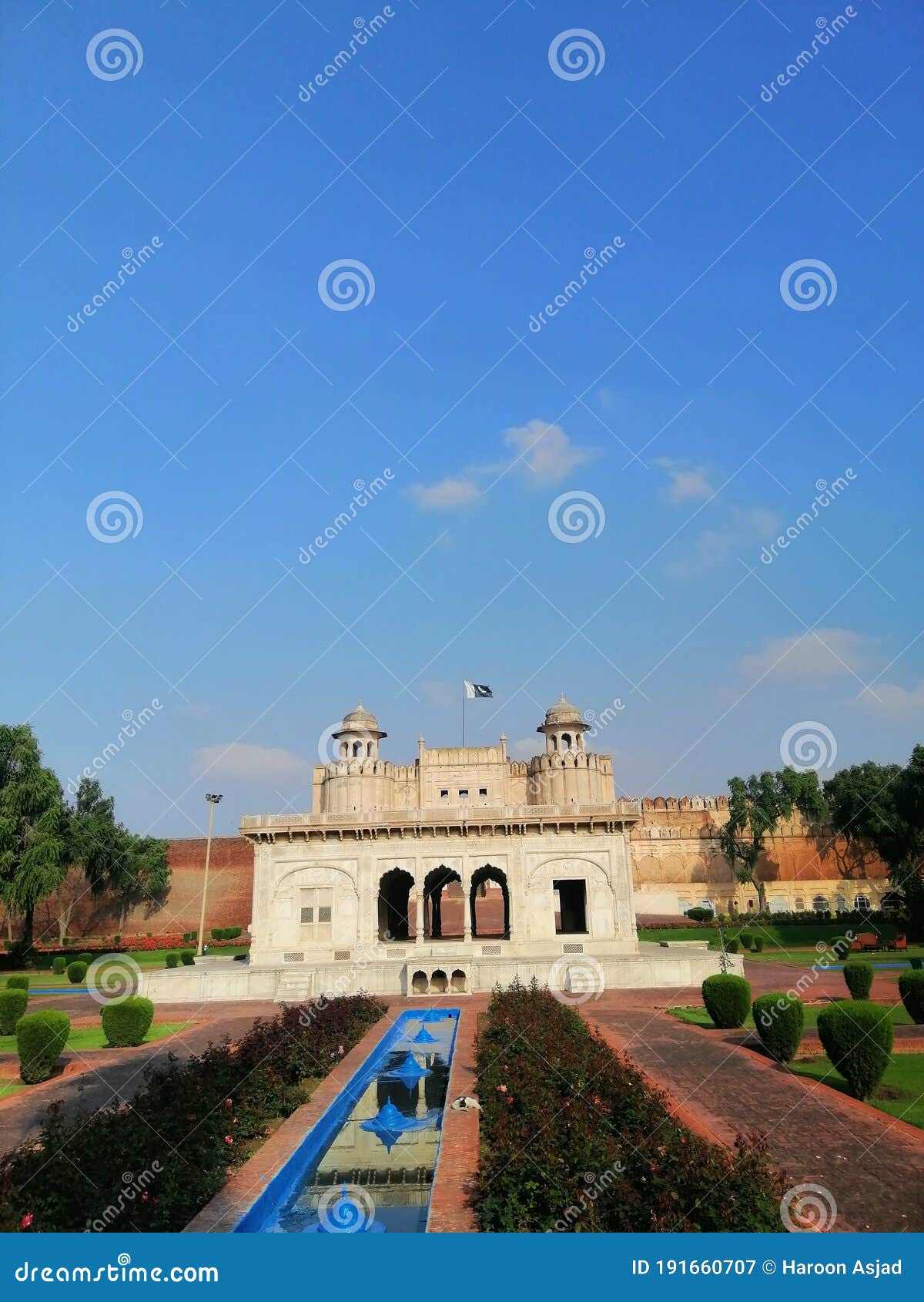 lahore fort & x28;shahi qila& x29;