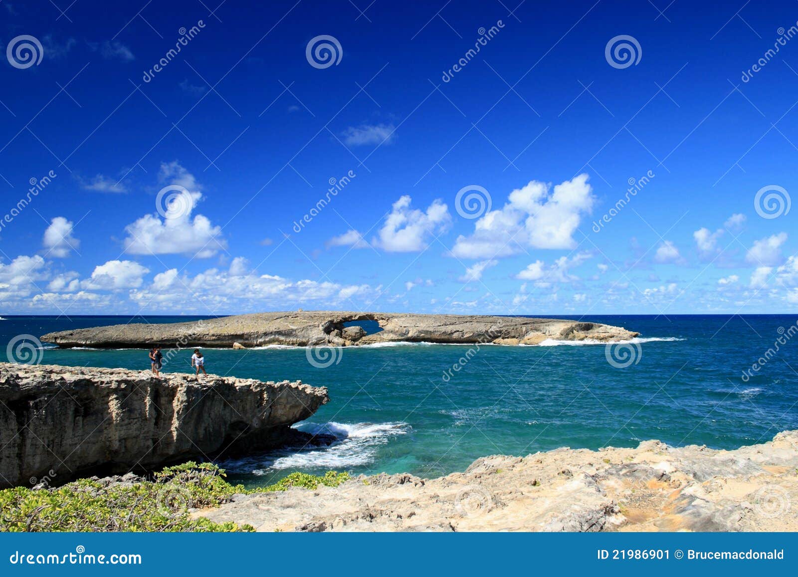 Laie Point, Oahu, Hawaii stock image. Image of ocean 21986901