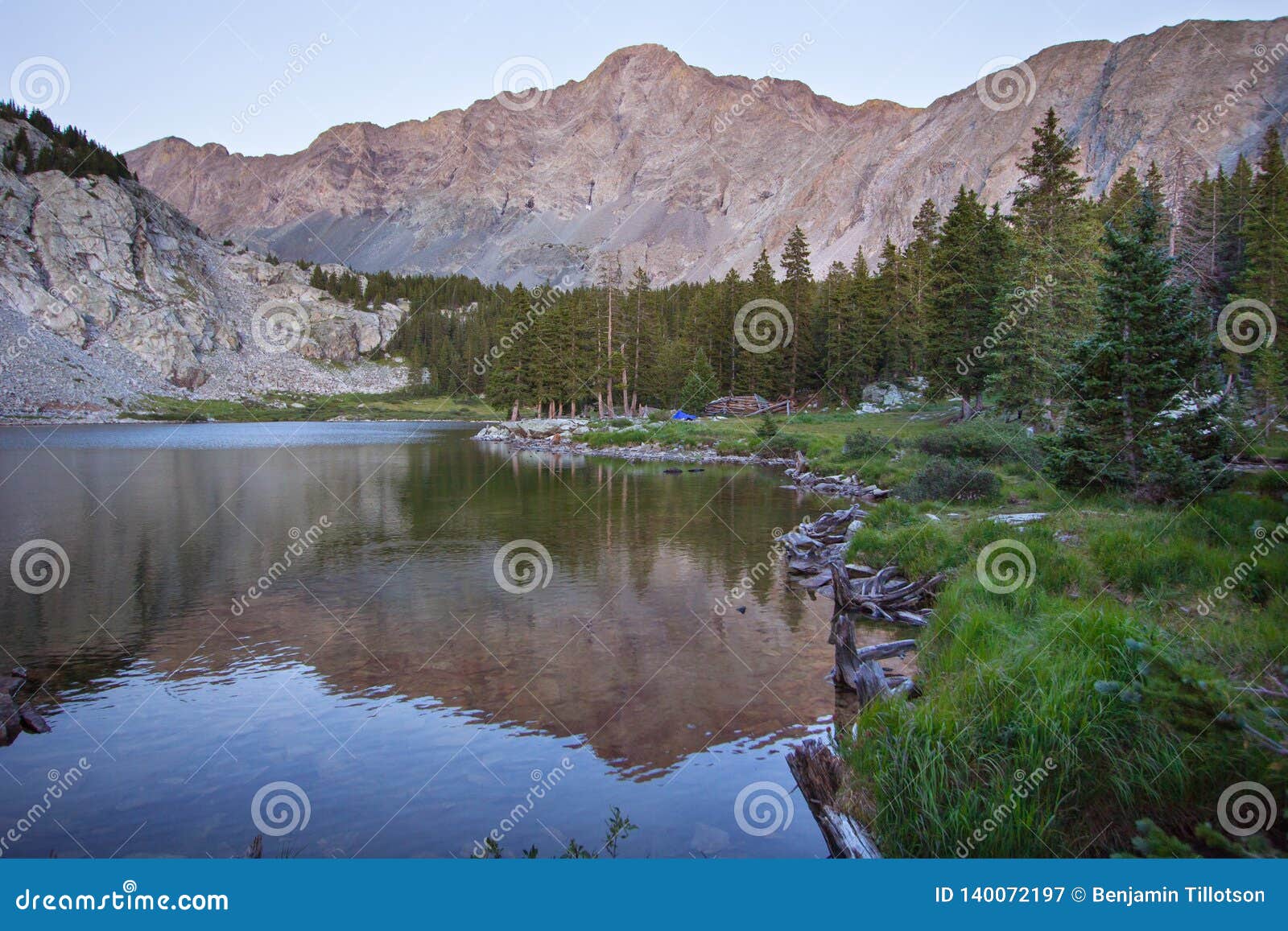 lake como in the sangre de cristo mountains of colorado